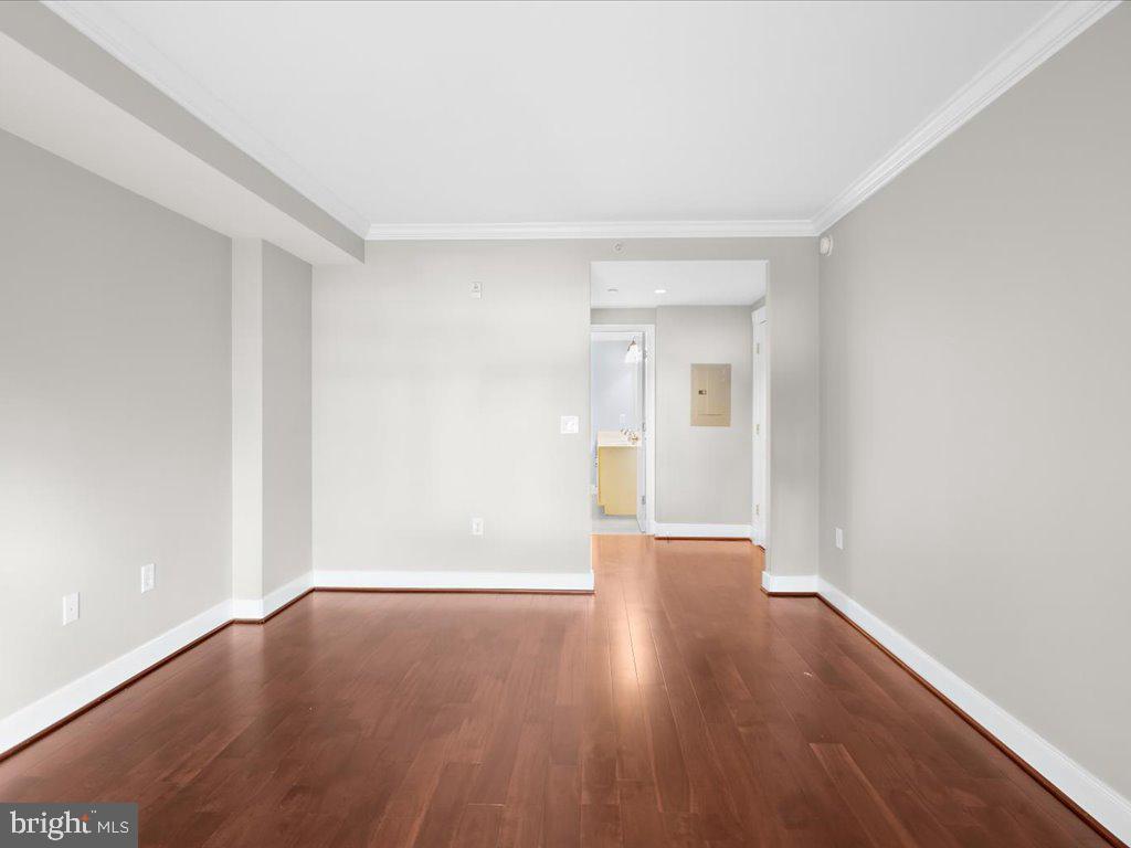 5 PARK PL #307
