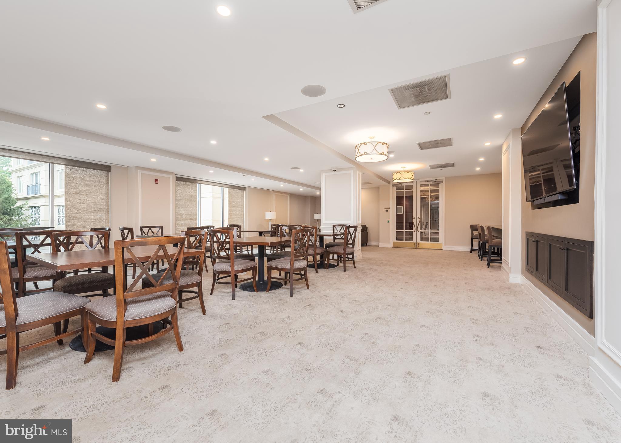 5 PARK PL #307