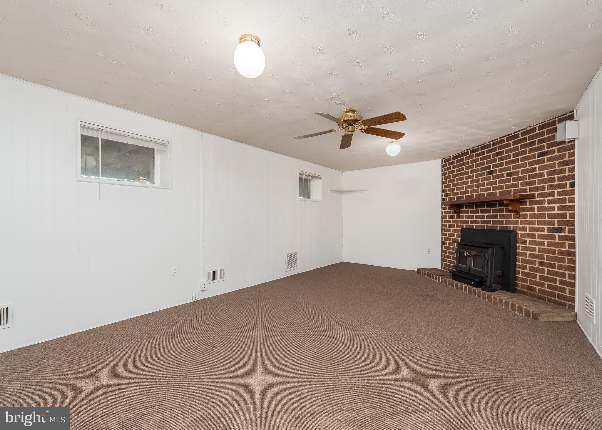 410 HEITZMAN RD