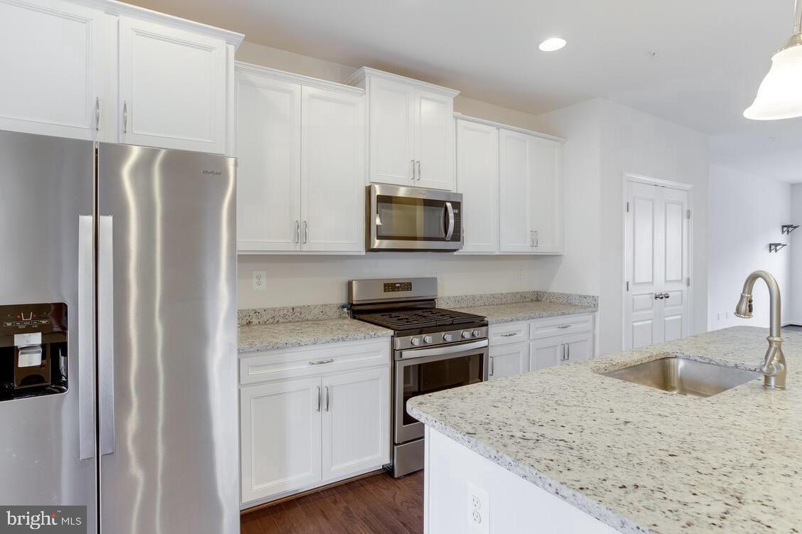 7907 Moss Brook Ct