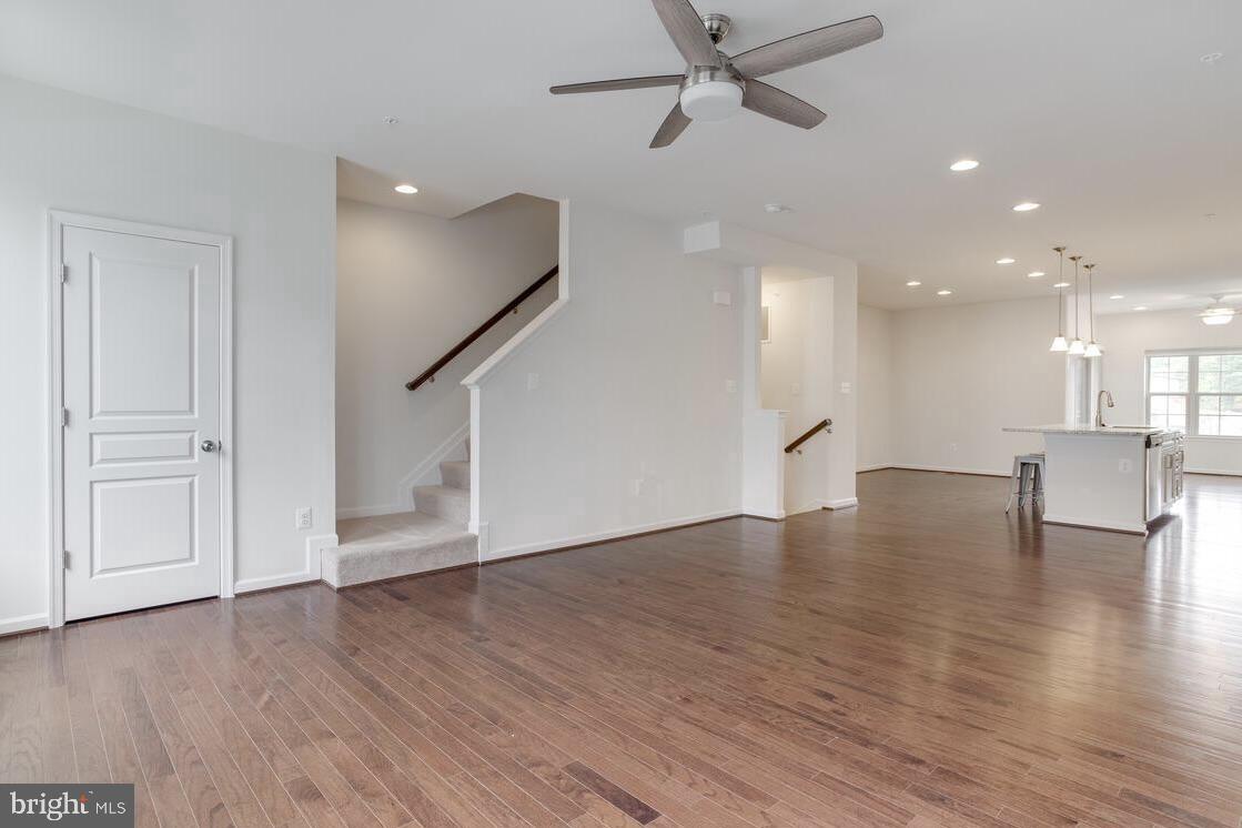 7907 Moss Brook Ct