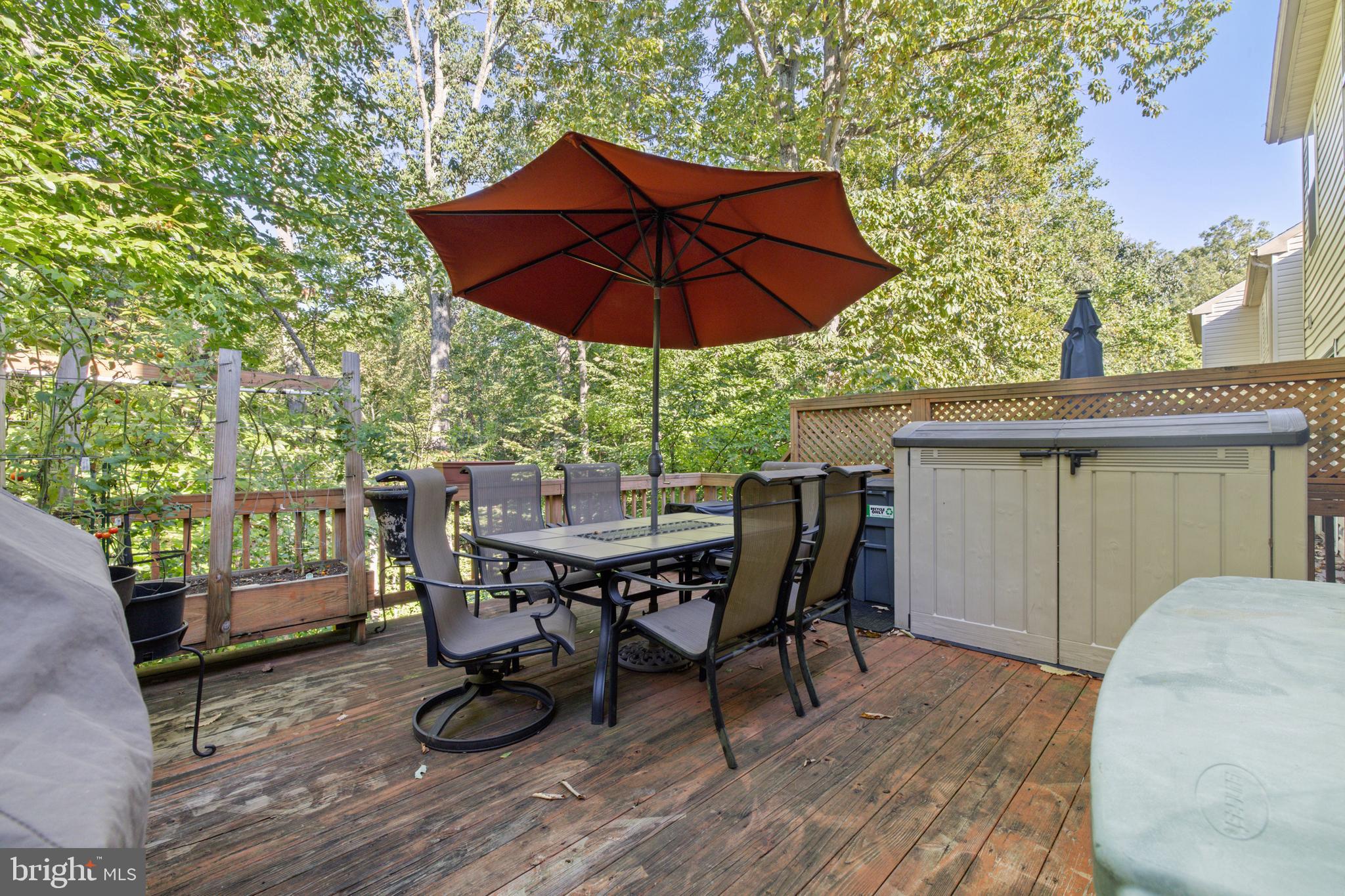 1433 Falcon Nest Ct