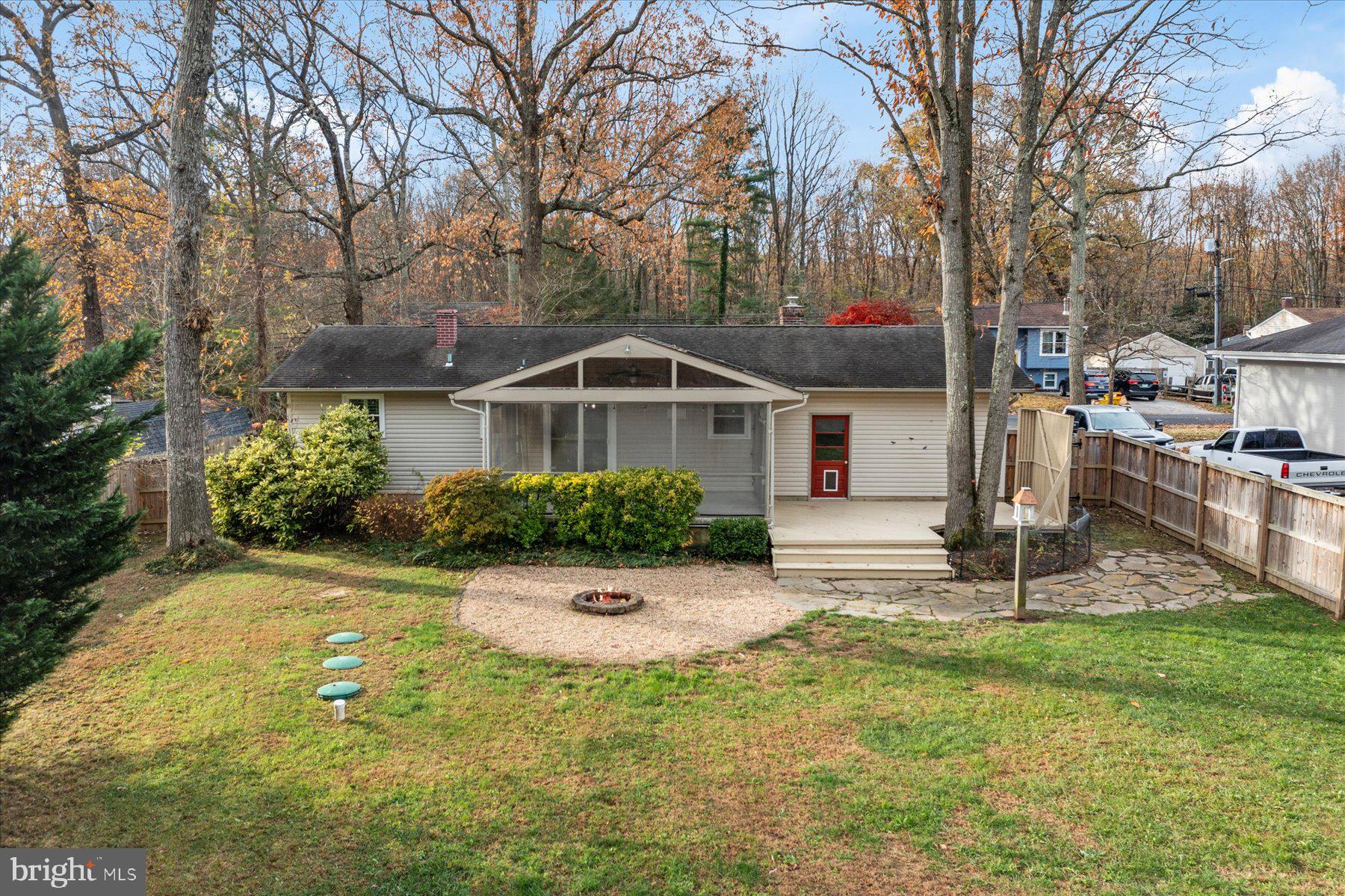 1180 Claire Rd