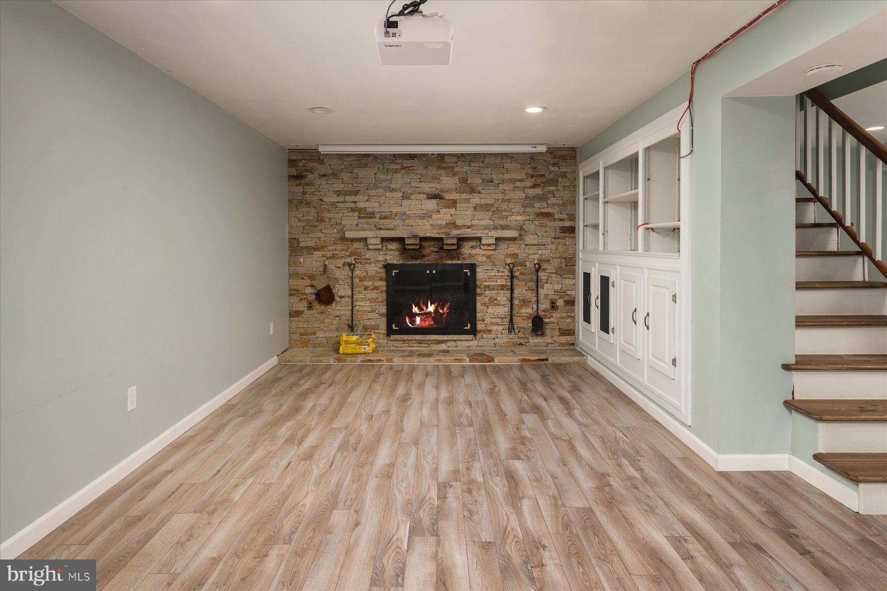 1180 Claire Rd