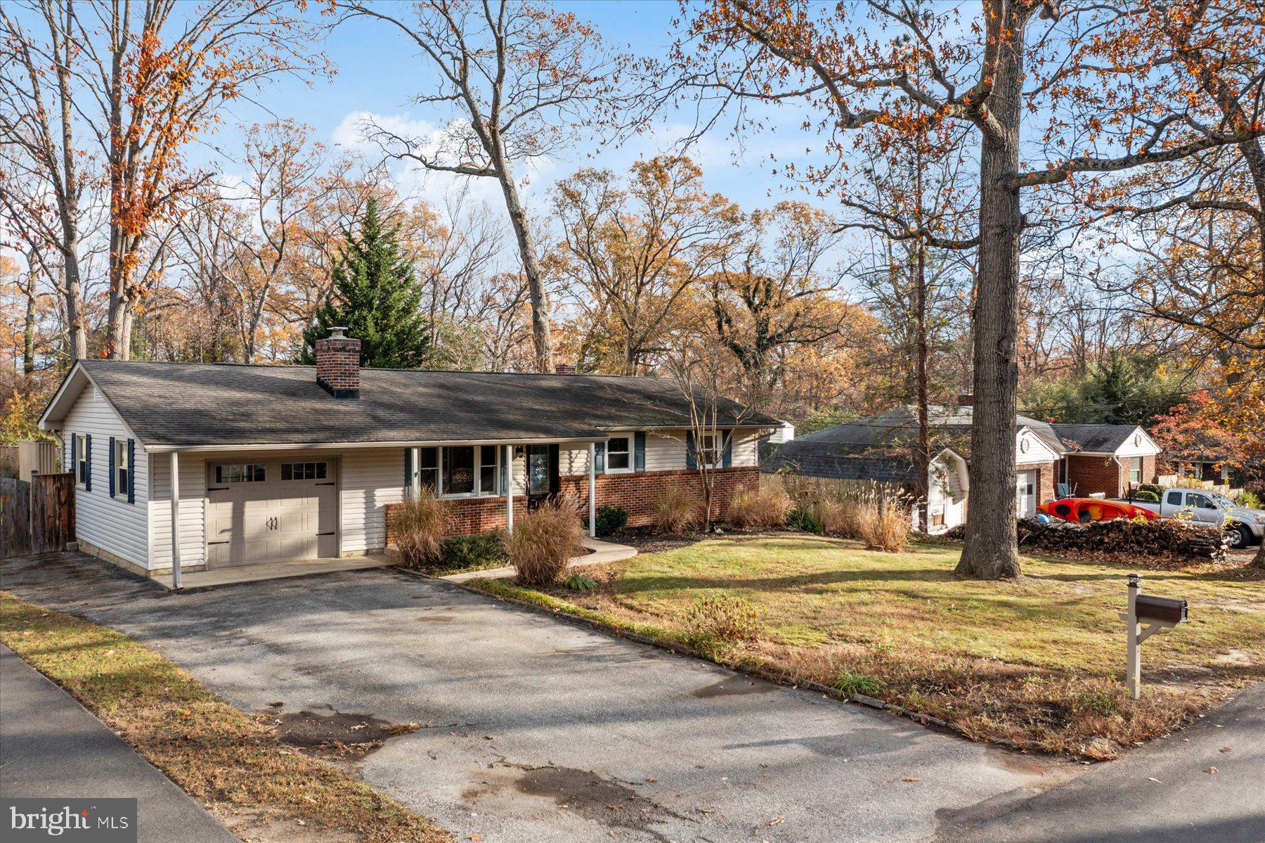 1180 Claire Rd