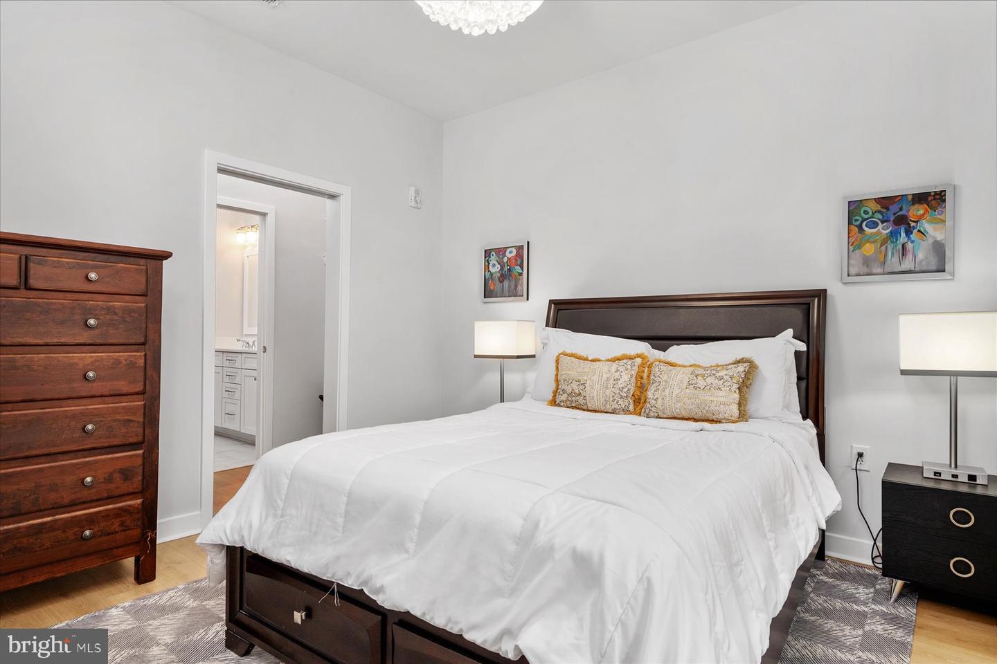 141 West St #206