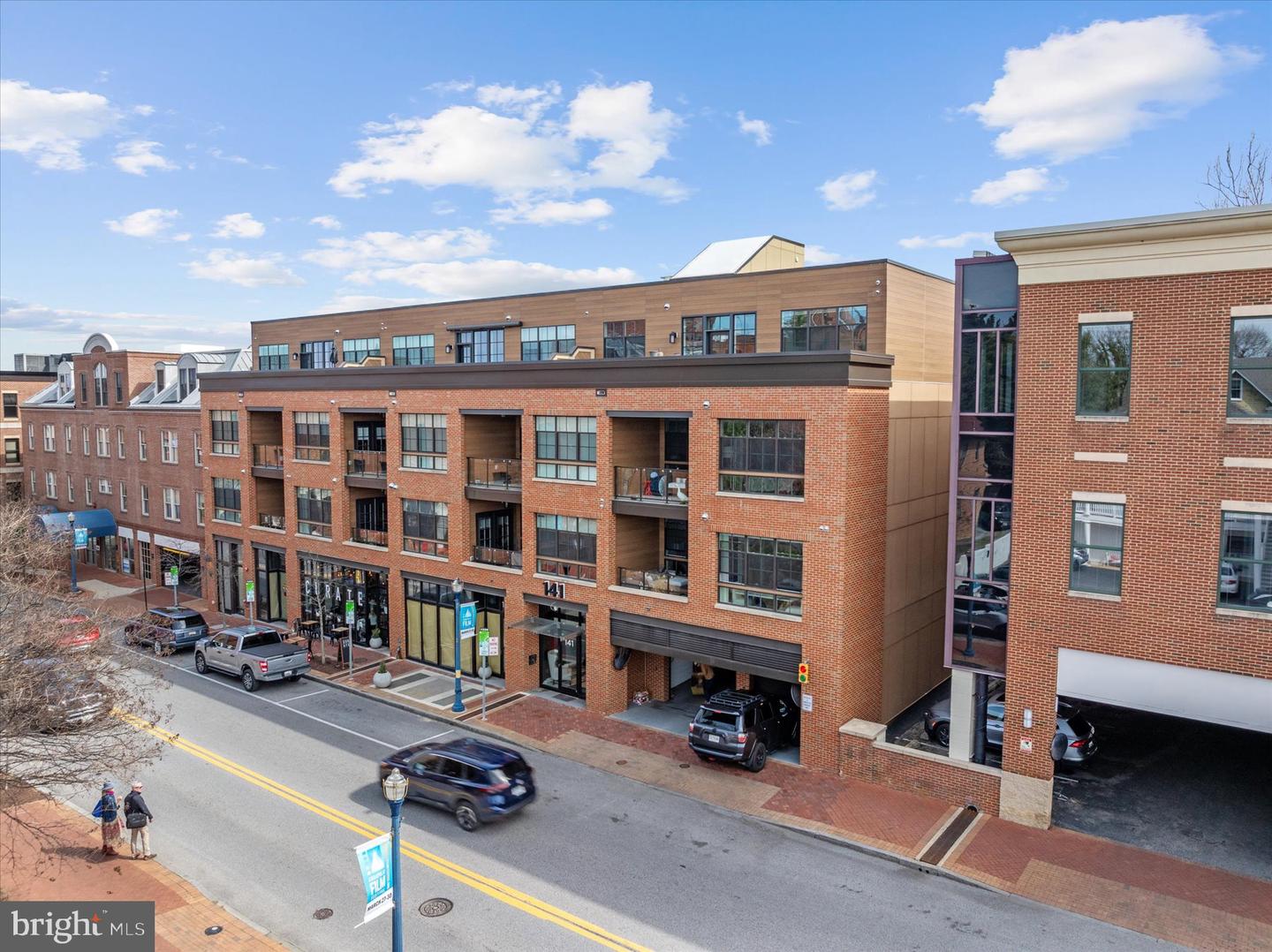 141 West St #206