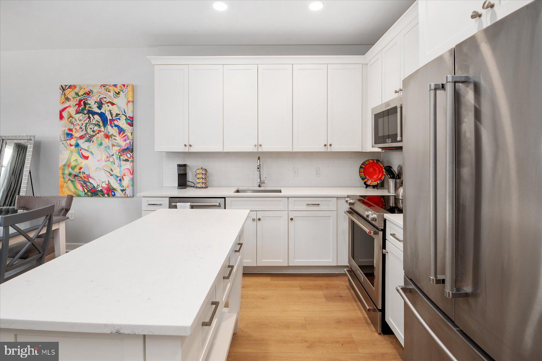 141 West St #206