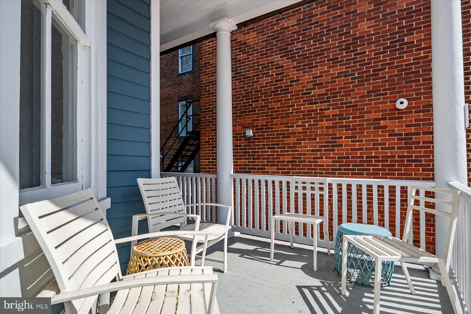 146 Duke Of Gloucester St