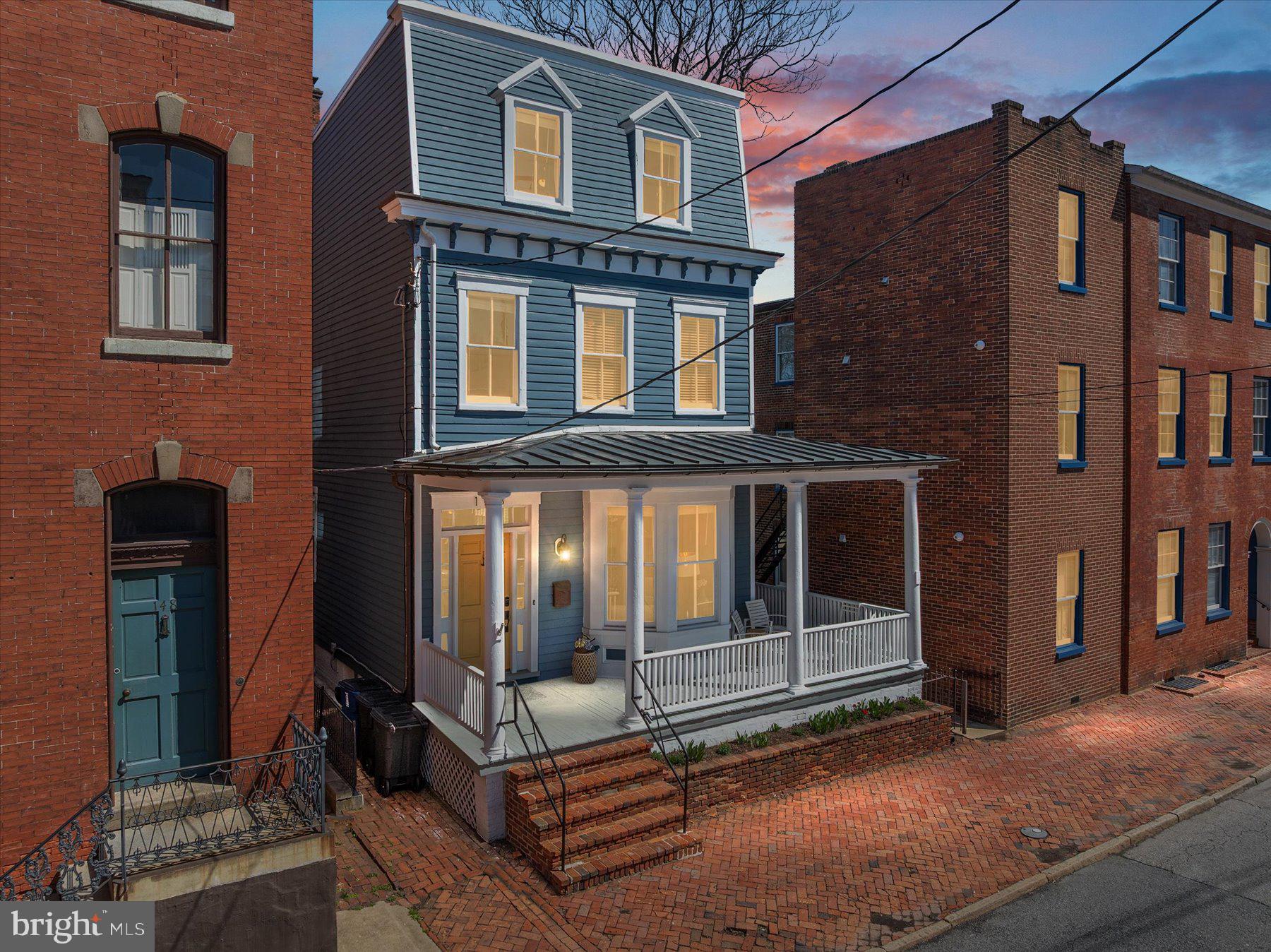 146 Duke Of Gloucester St