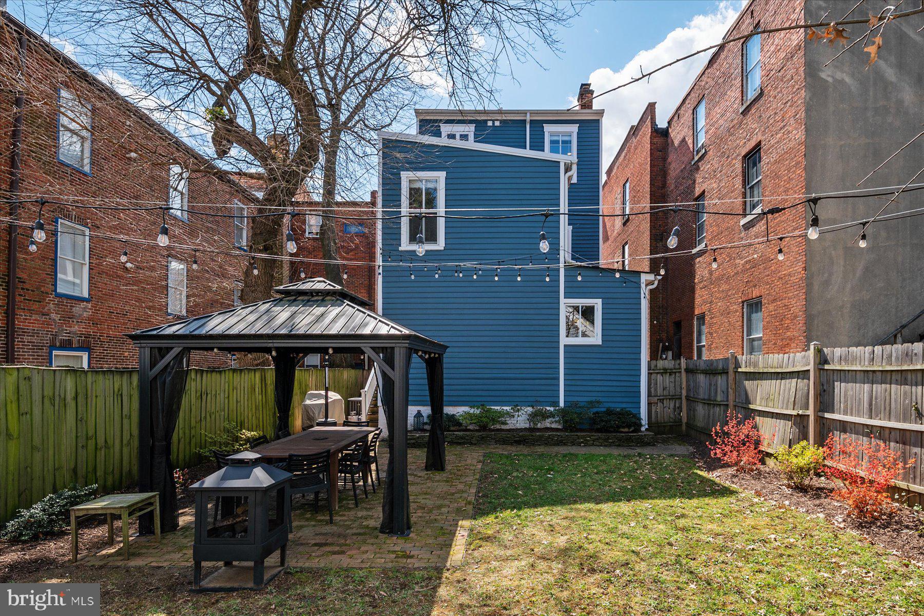 146 Duke Of Gloucester St