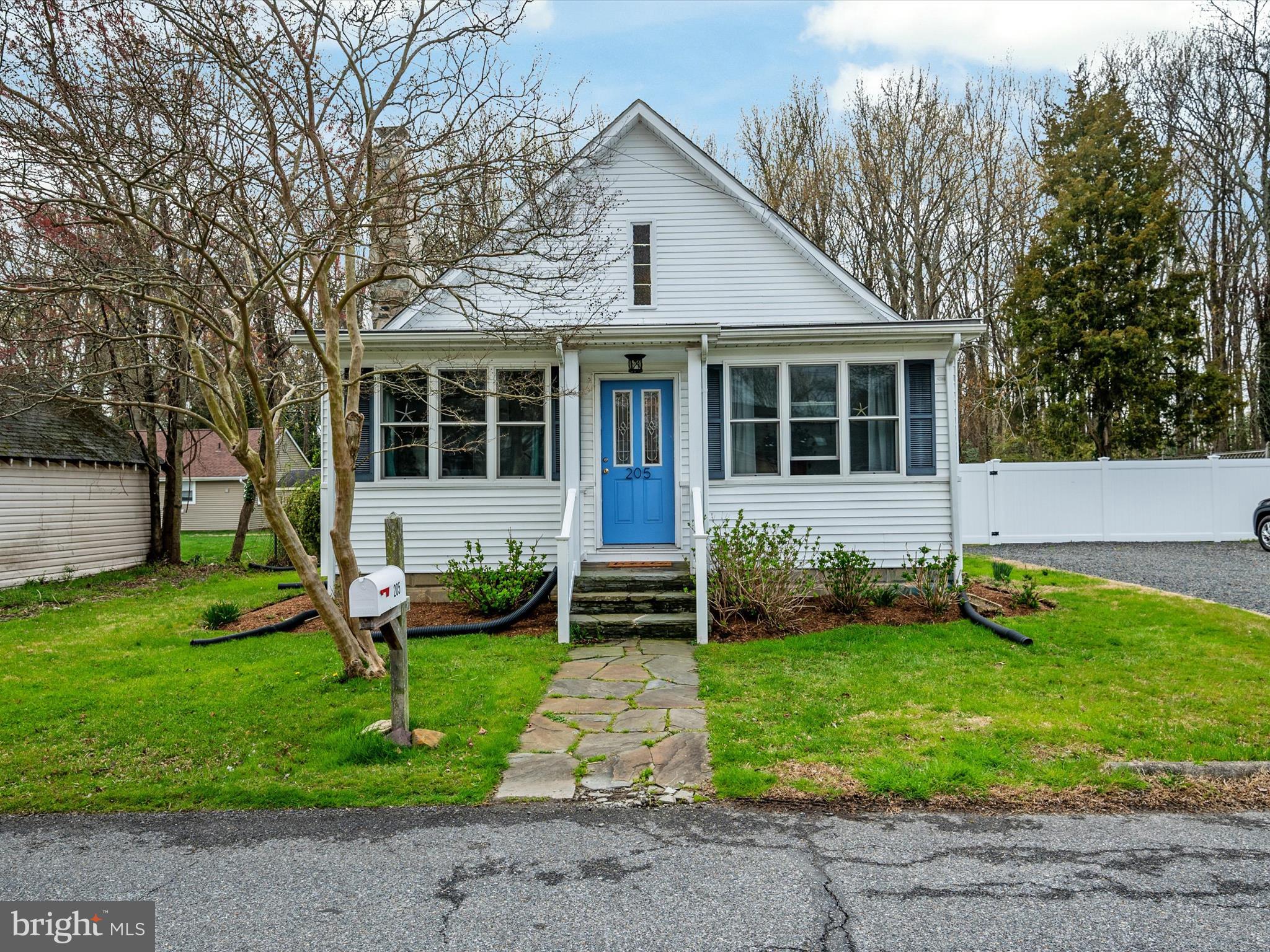 205 Arunah Ave