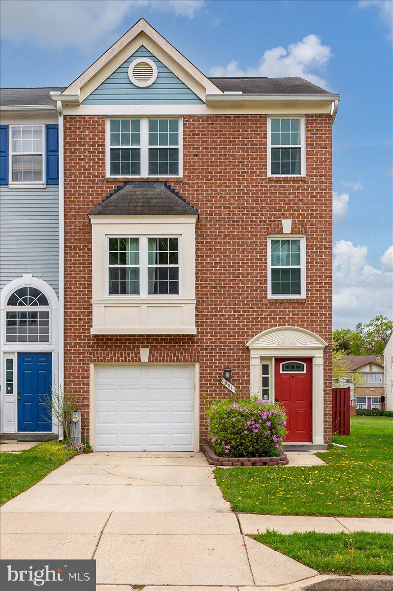 201 Pinecove Ave