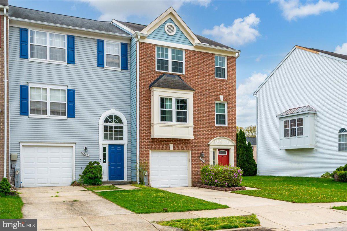 201 Pinecove Ave