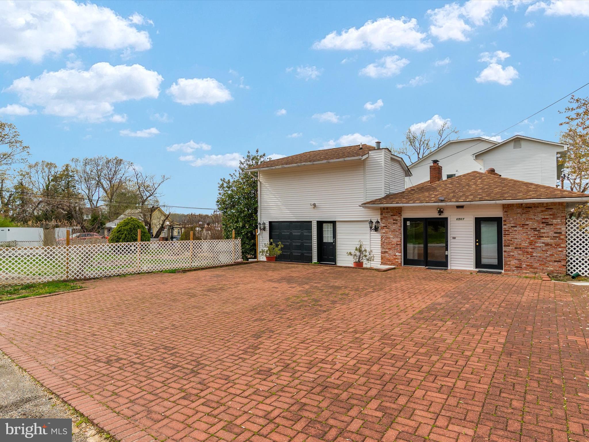 6561 Shady Side Rd