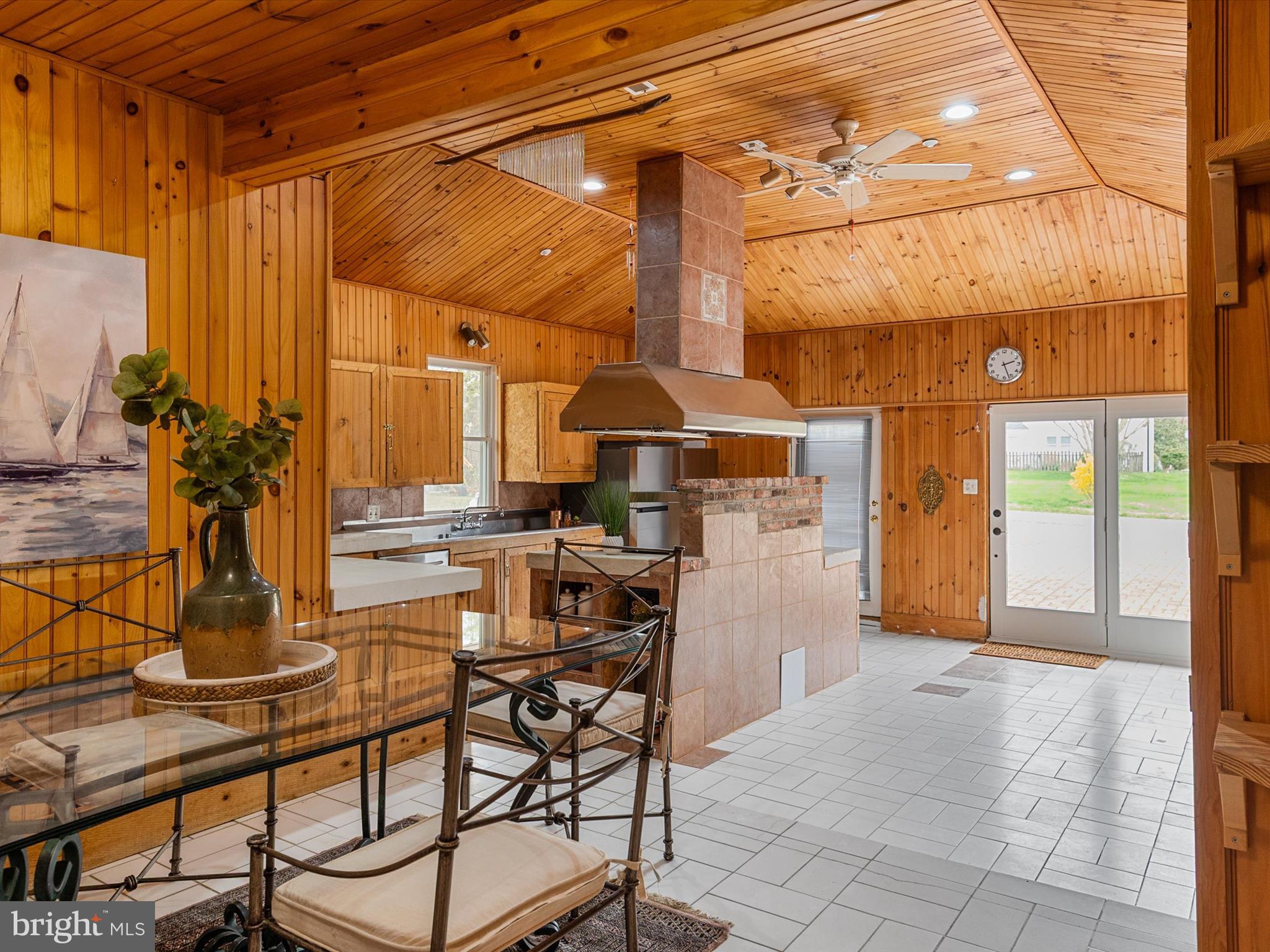 6561 Shady Side Rd
