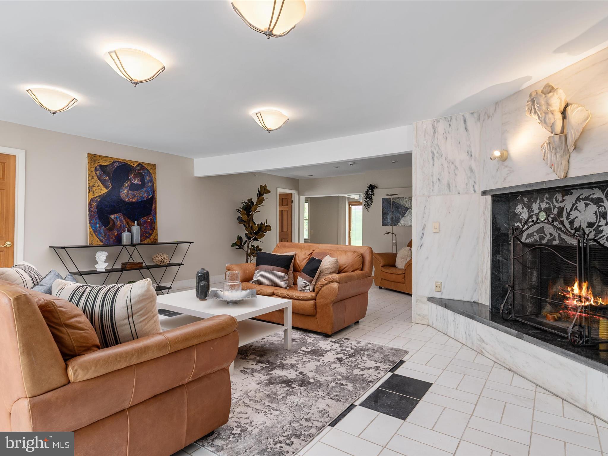 6561 Shady Side Rd