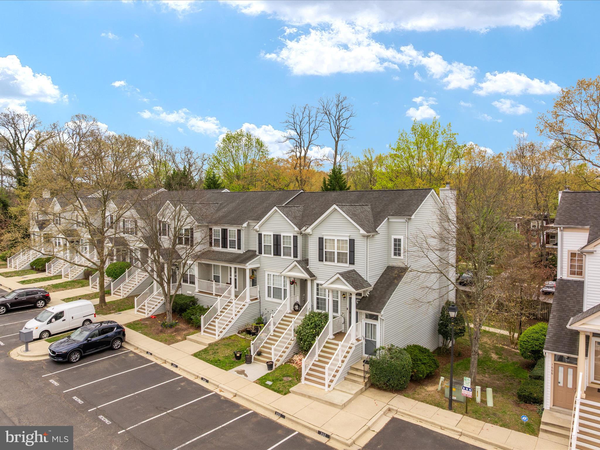 1610 Fallowfield Ct