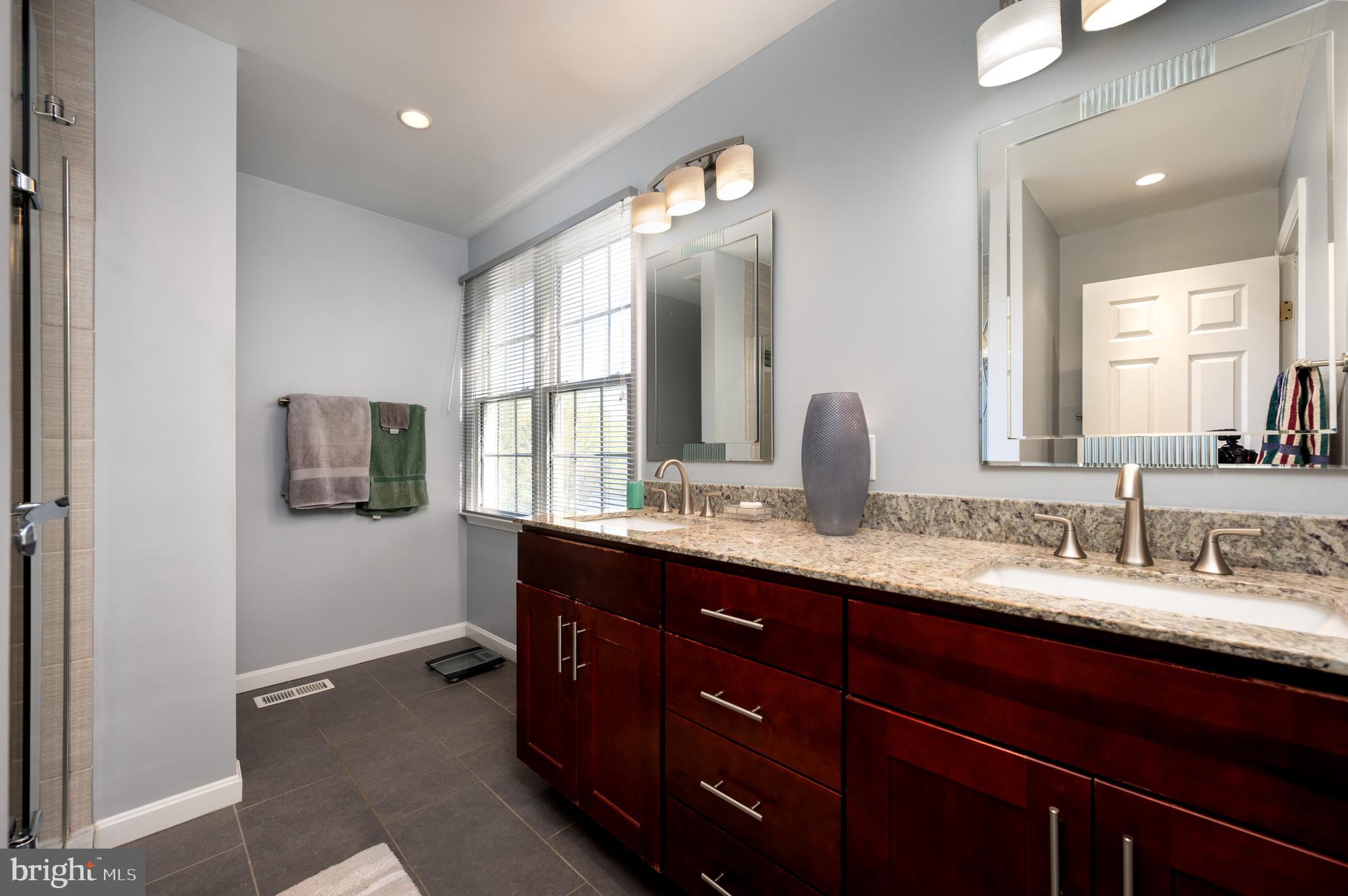 315 Rosslare Dr