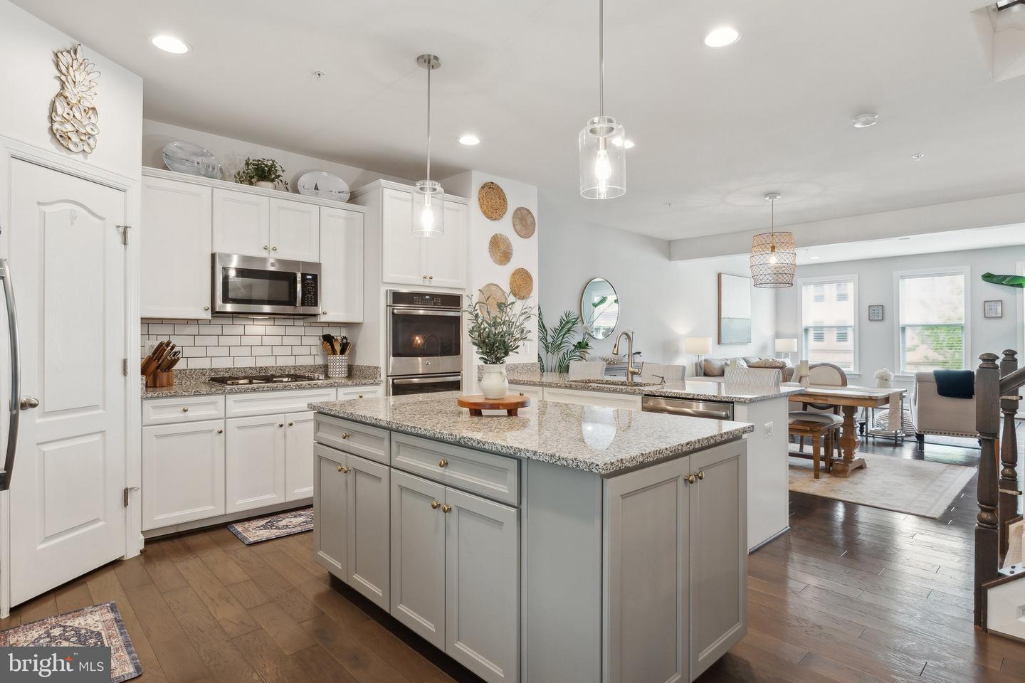 29 Enclave Ct