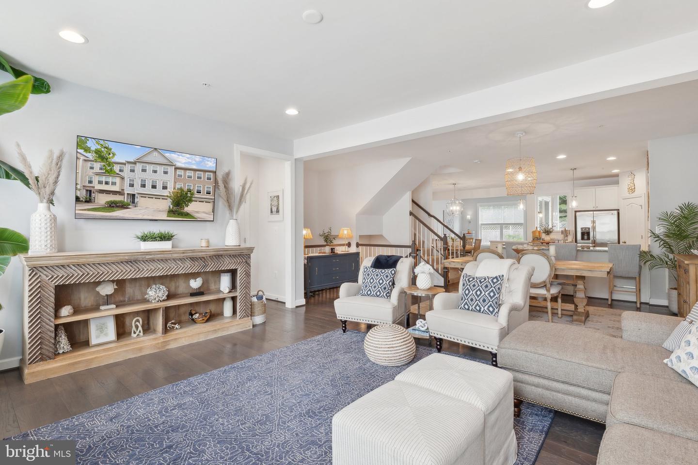 29 Enclave Ct