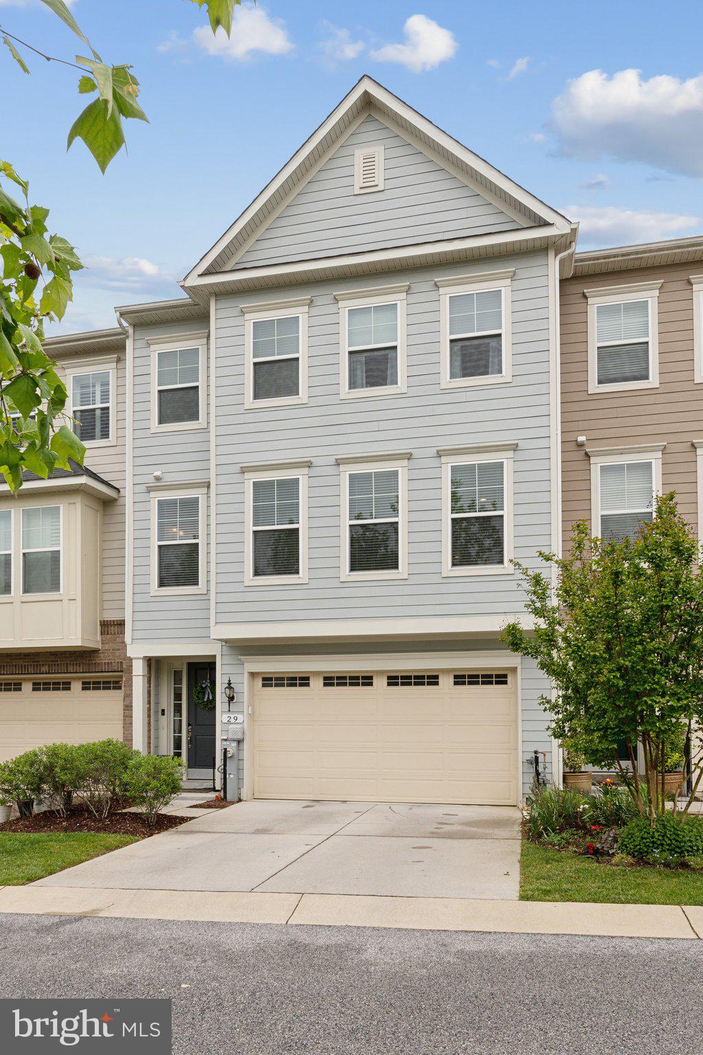 29 Enclave Ct