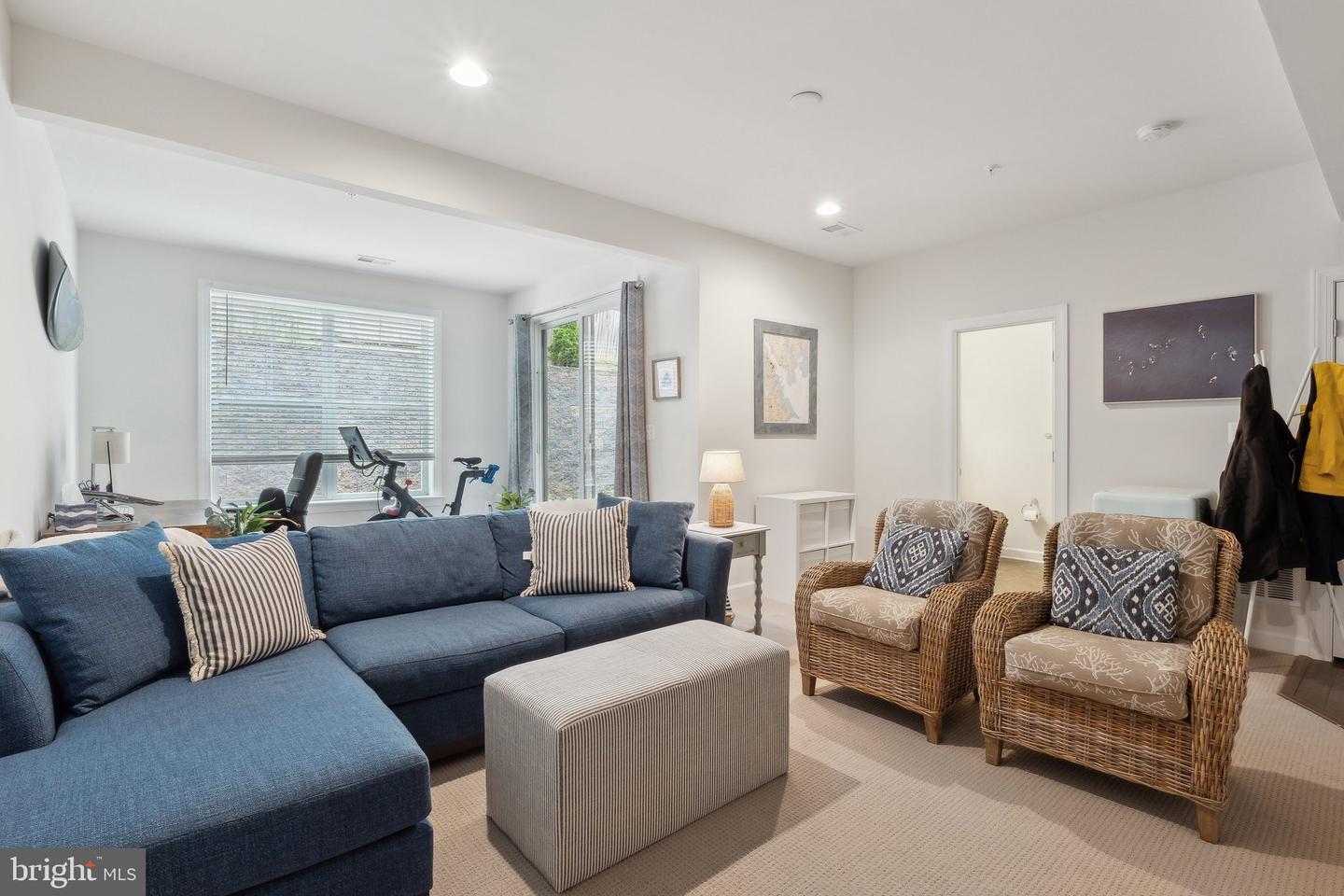 29 Enclave Ct