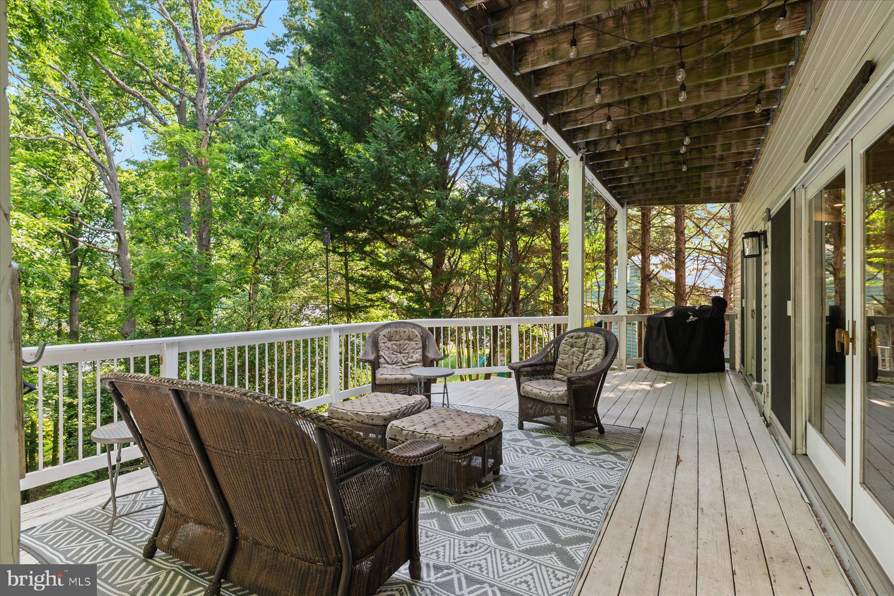 2710 Parkview Dr