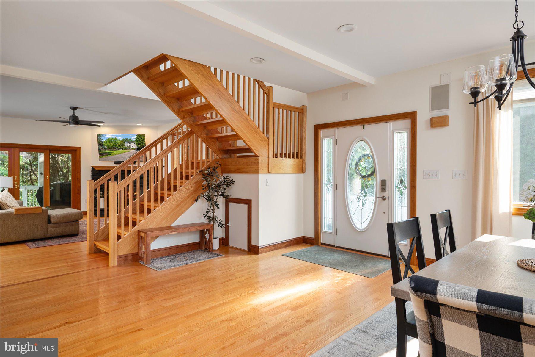 2710 Parkview Dr