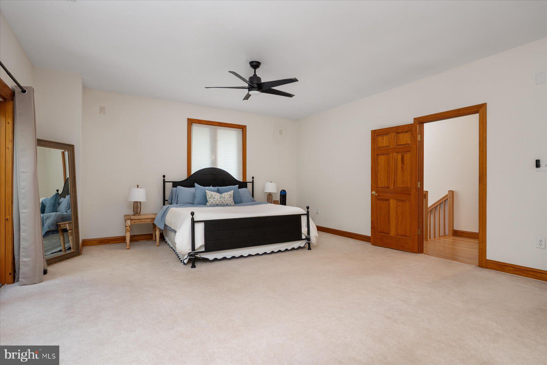 2710 Parkview Dr