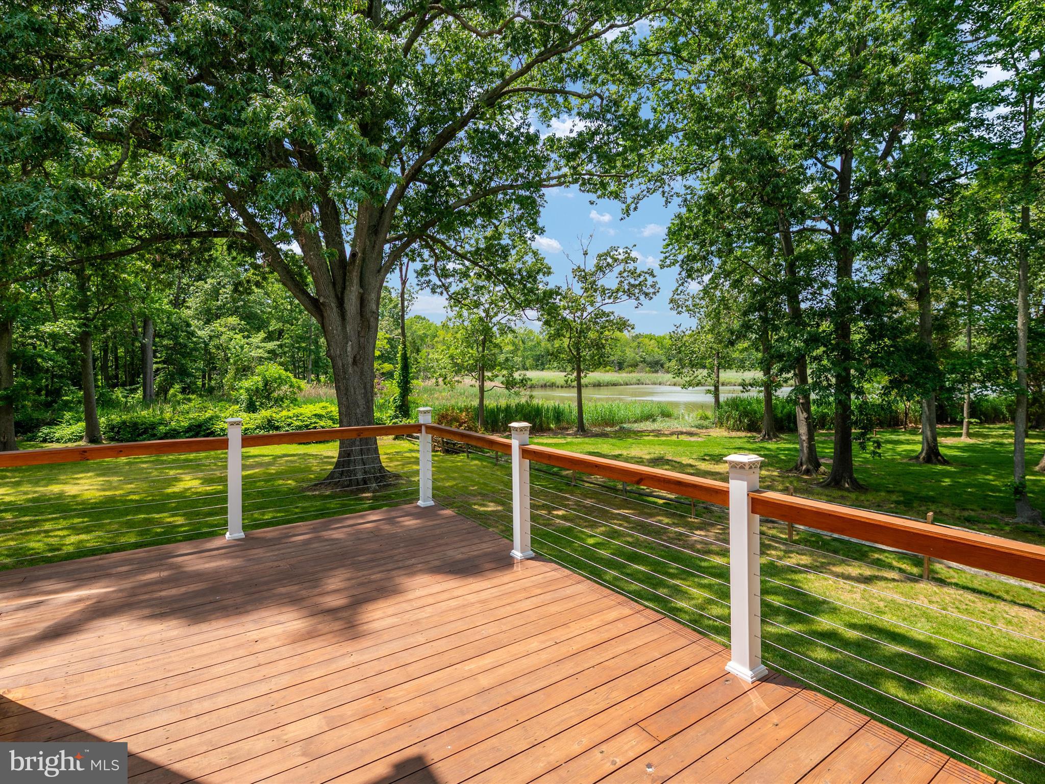 1015 S Creek View Ct