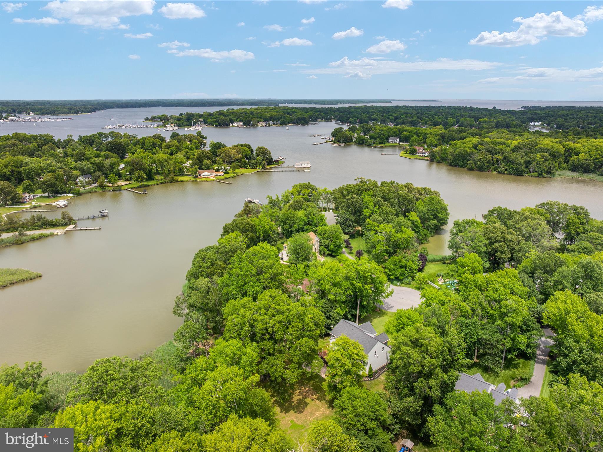 1015 S Creek View Ct