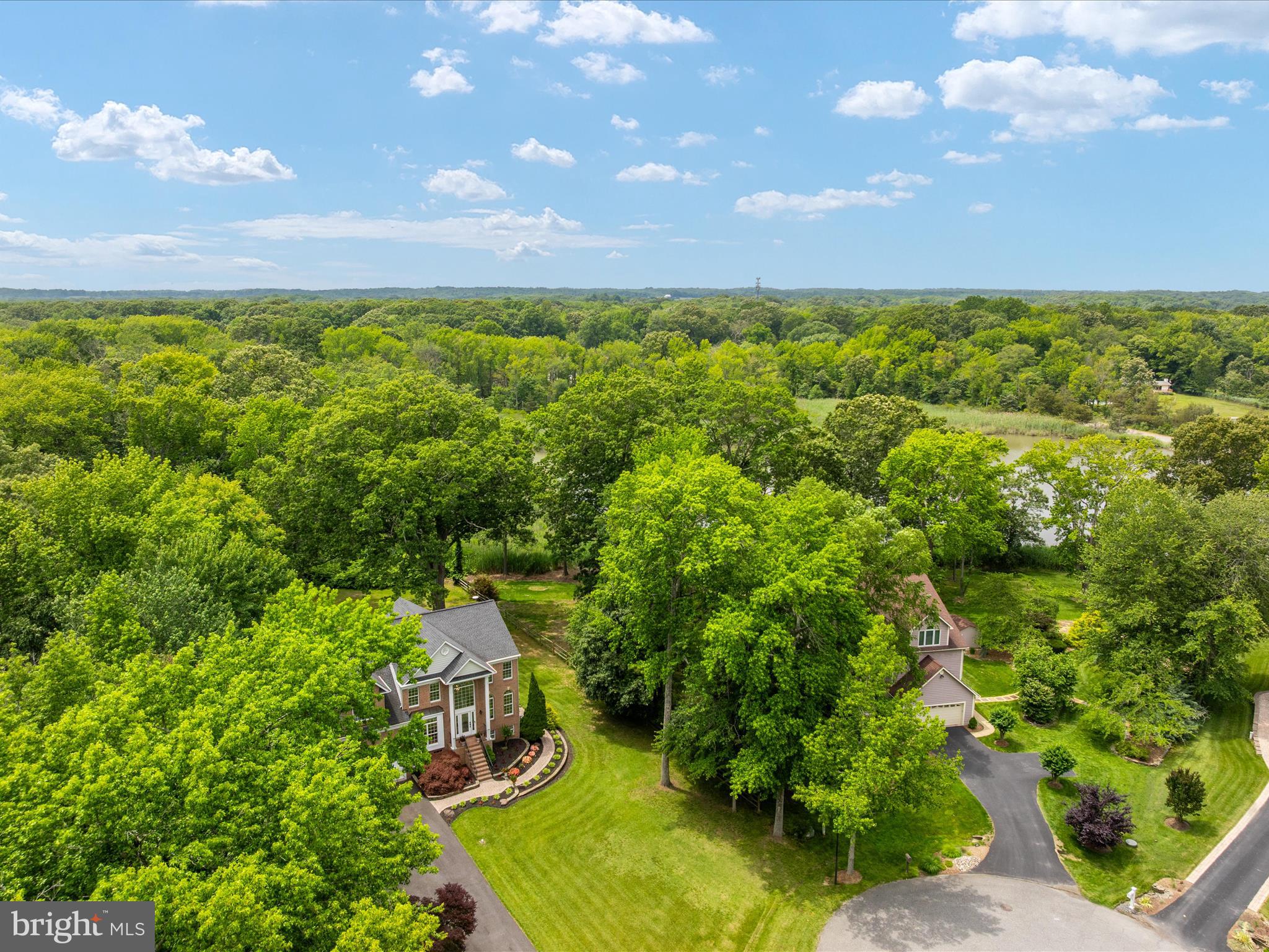 1015 S Creek View Ct