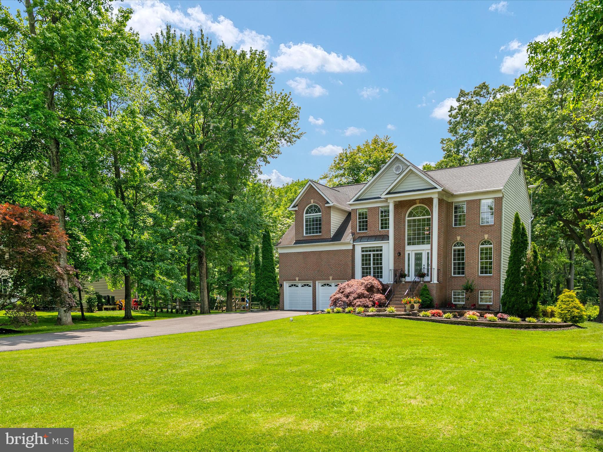 1015 S Creek View Ct