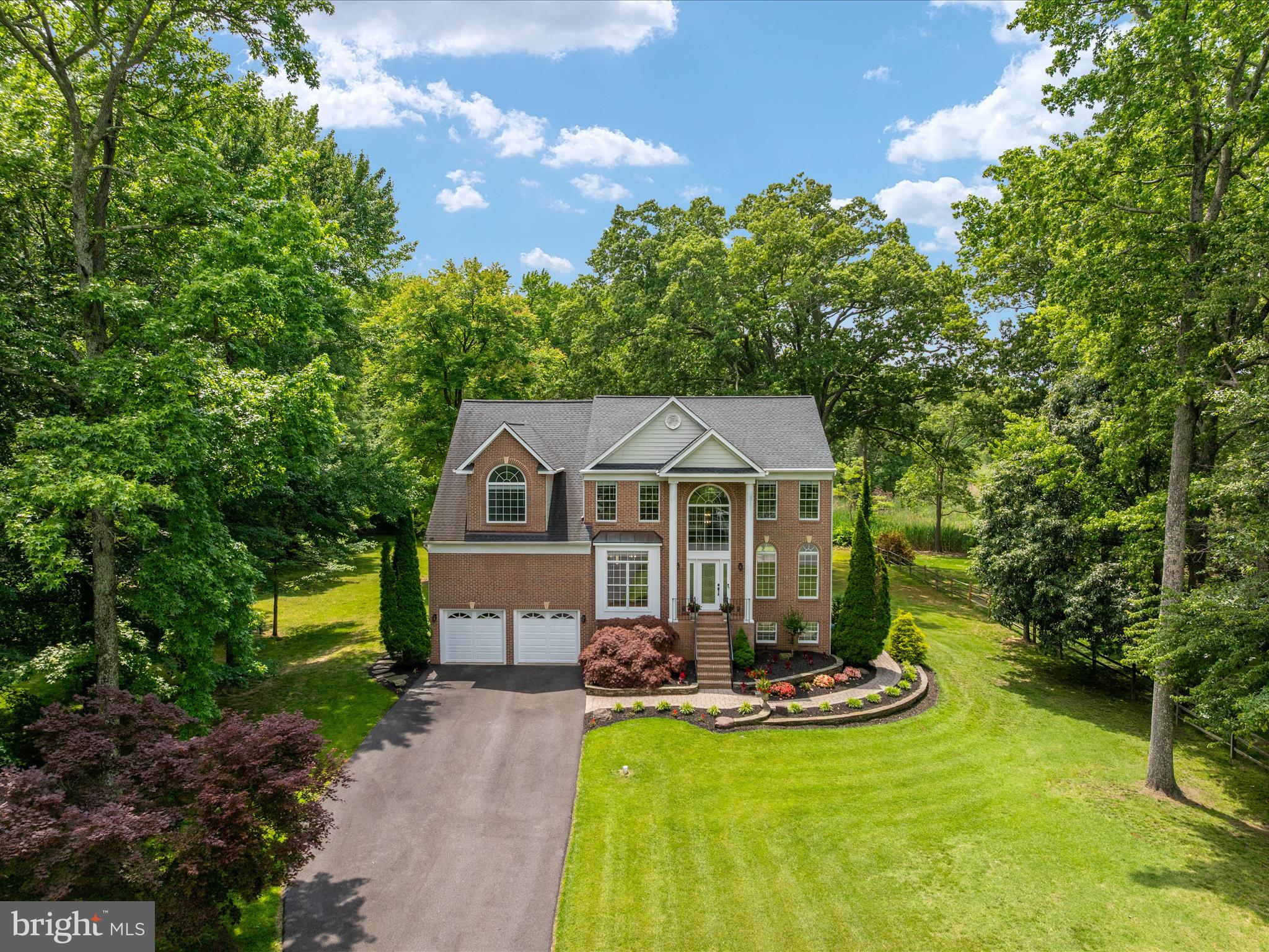 1015 S Creek View Ct