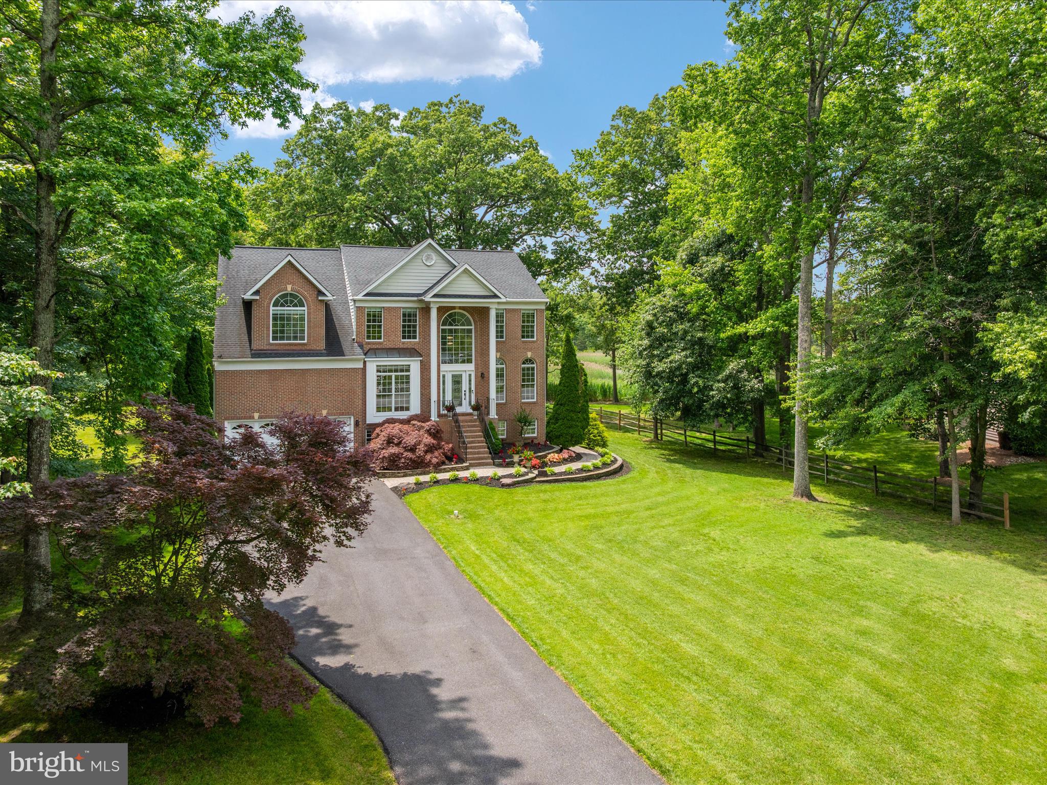 1015 S Creek View Ct