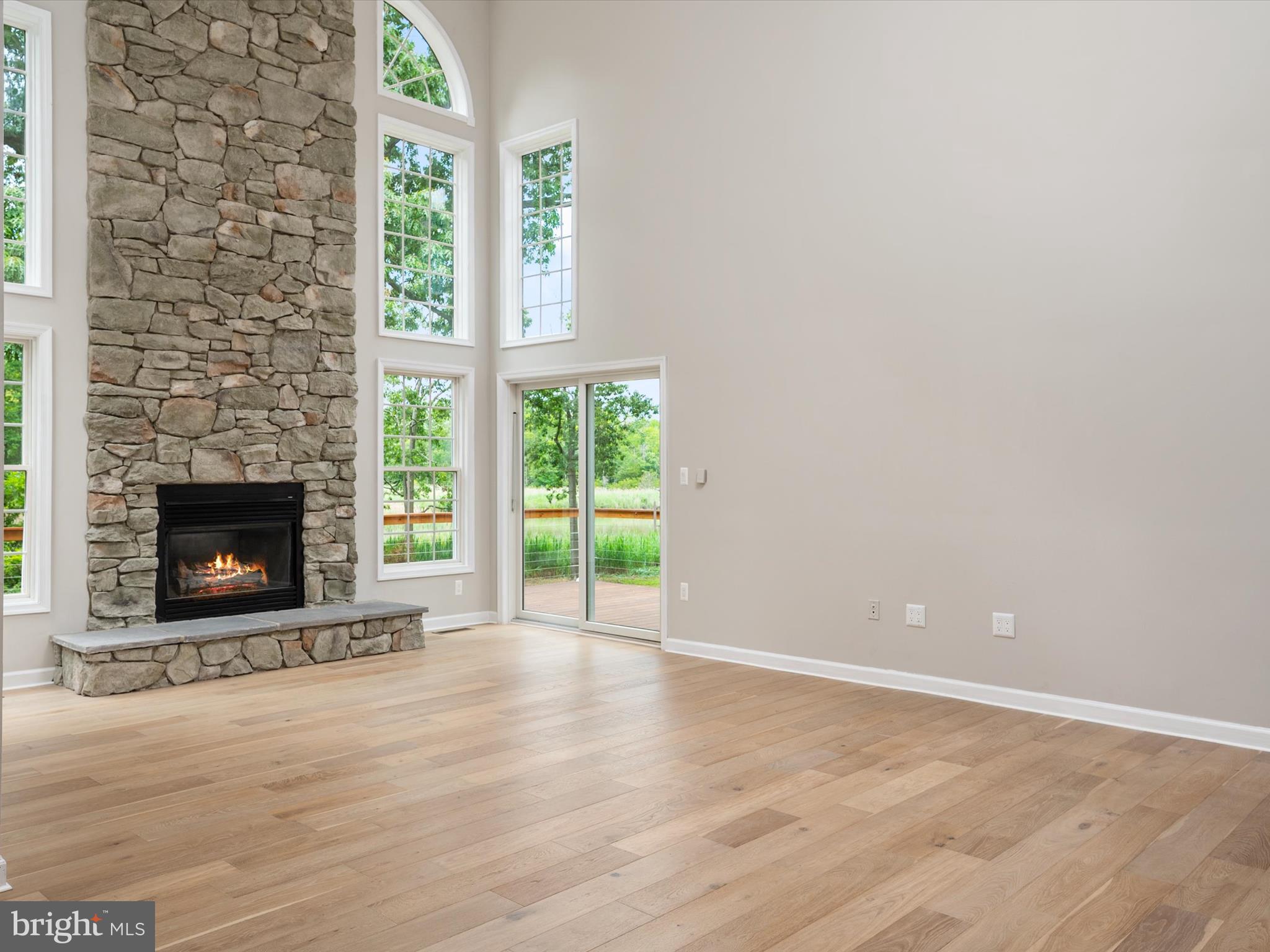 1015 S Creek View Ct
