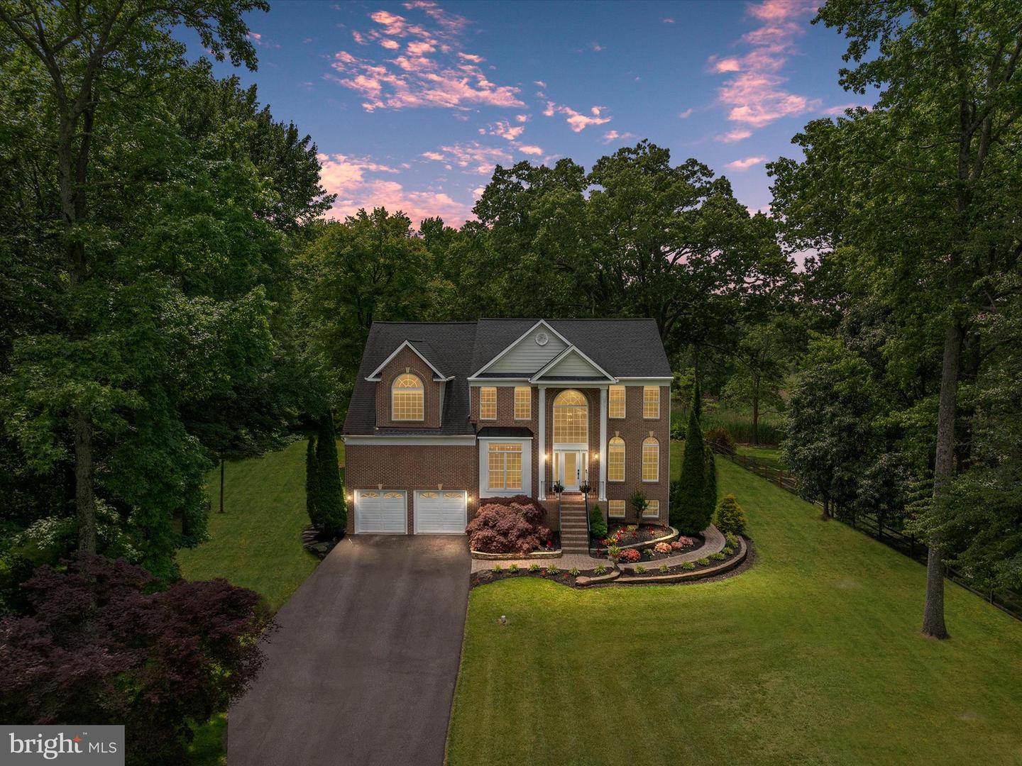1015 S Creek View Ct