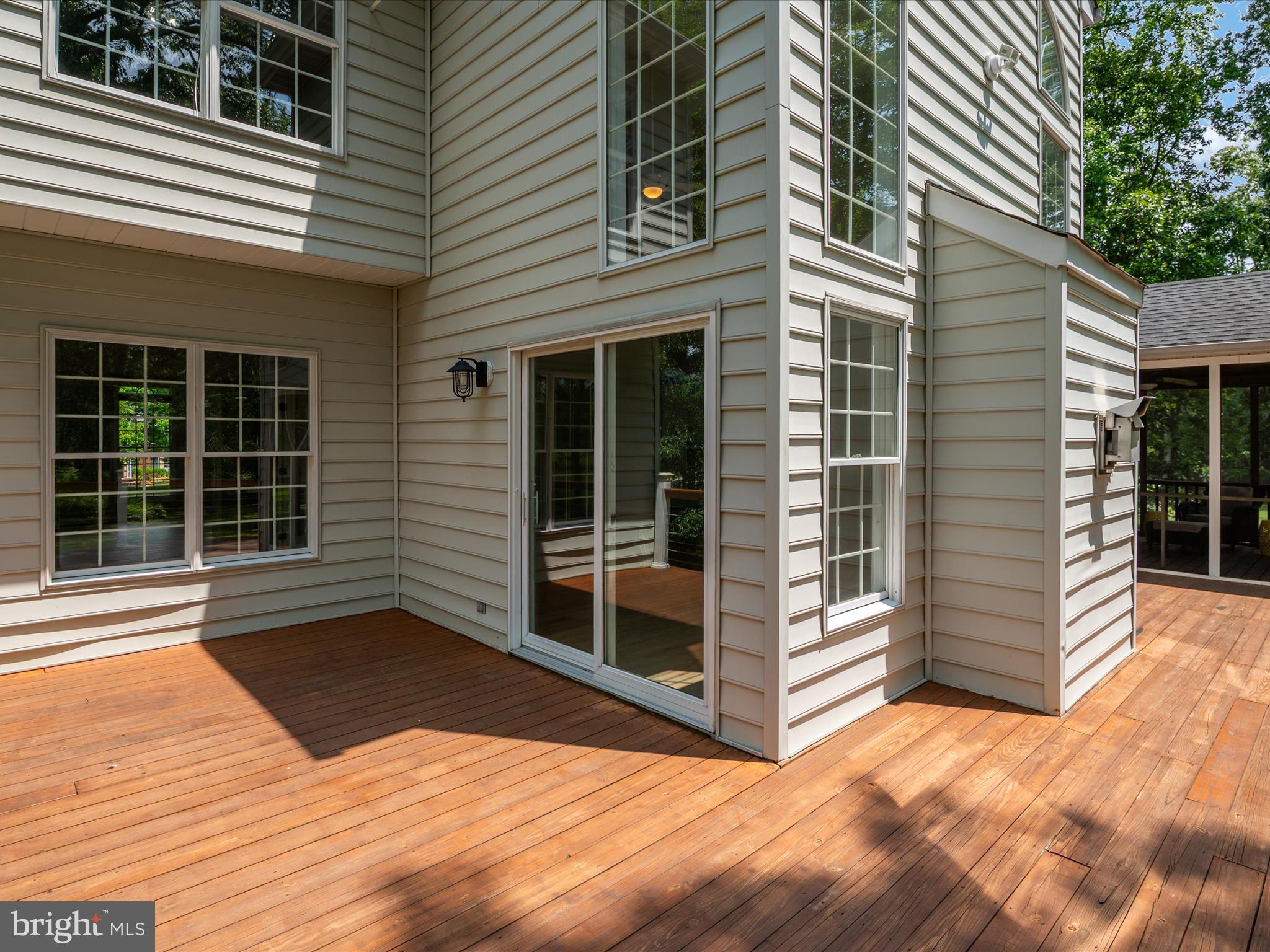 1015 S Creek View Ct
