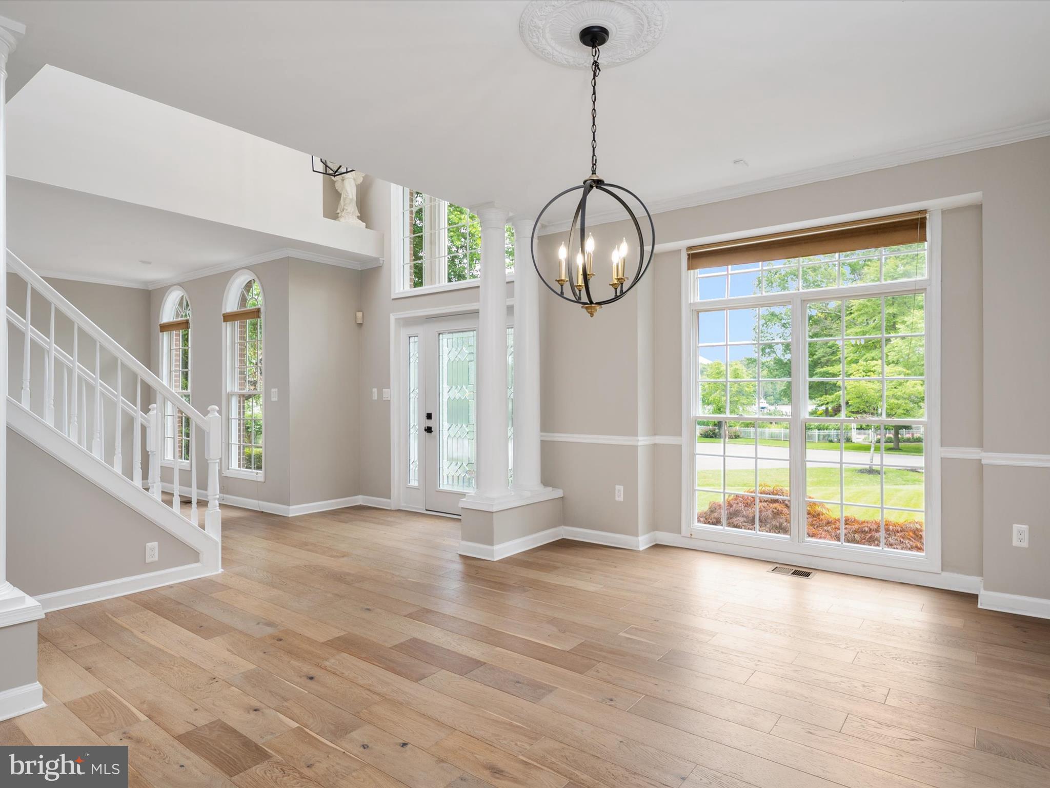 1015 S Creek View Ct