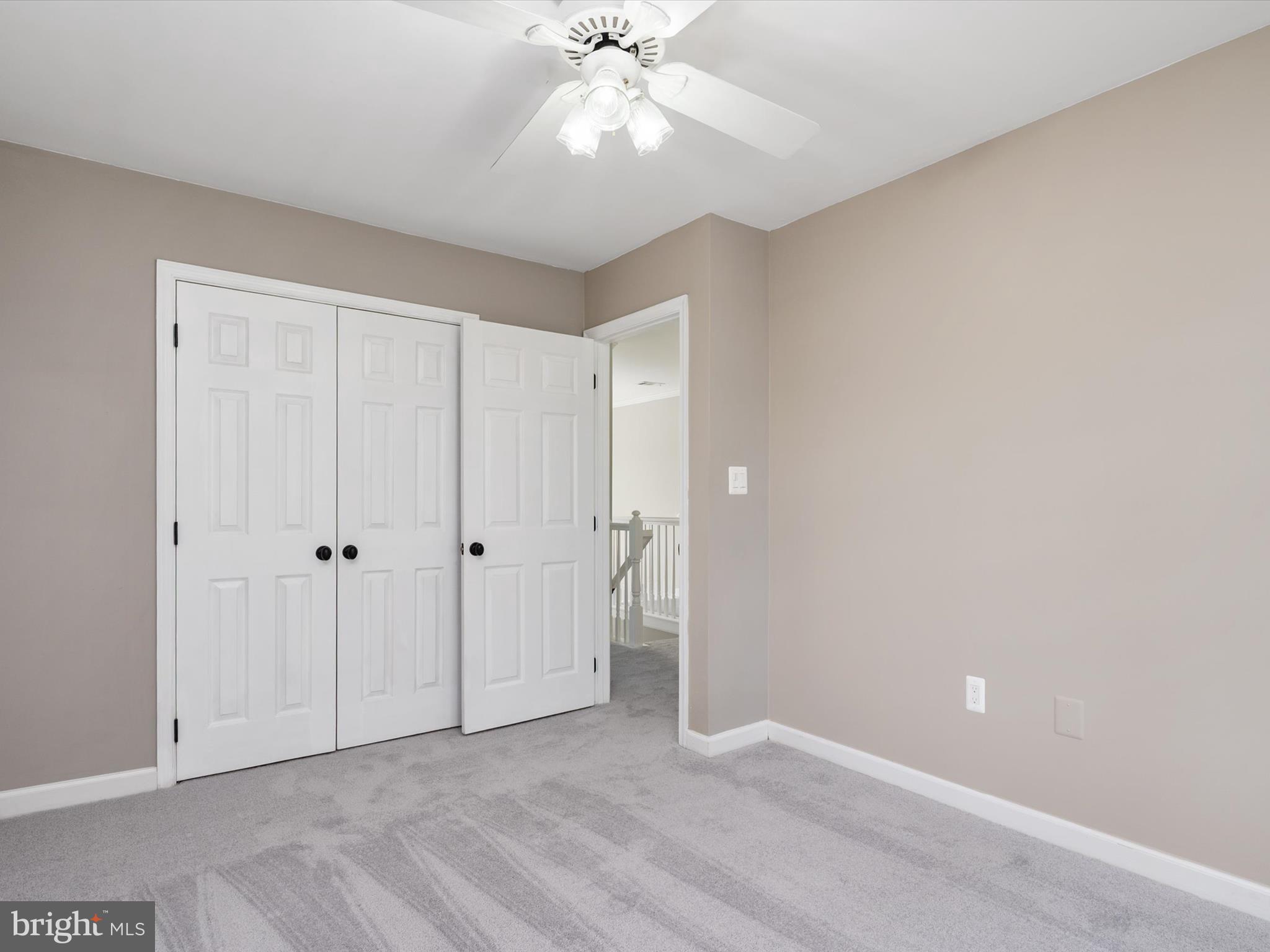 1015 S Creek View Ct