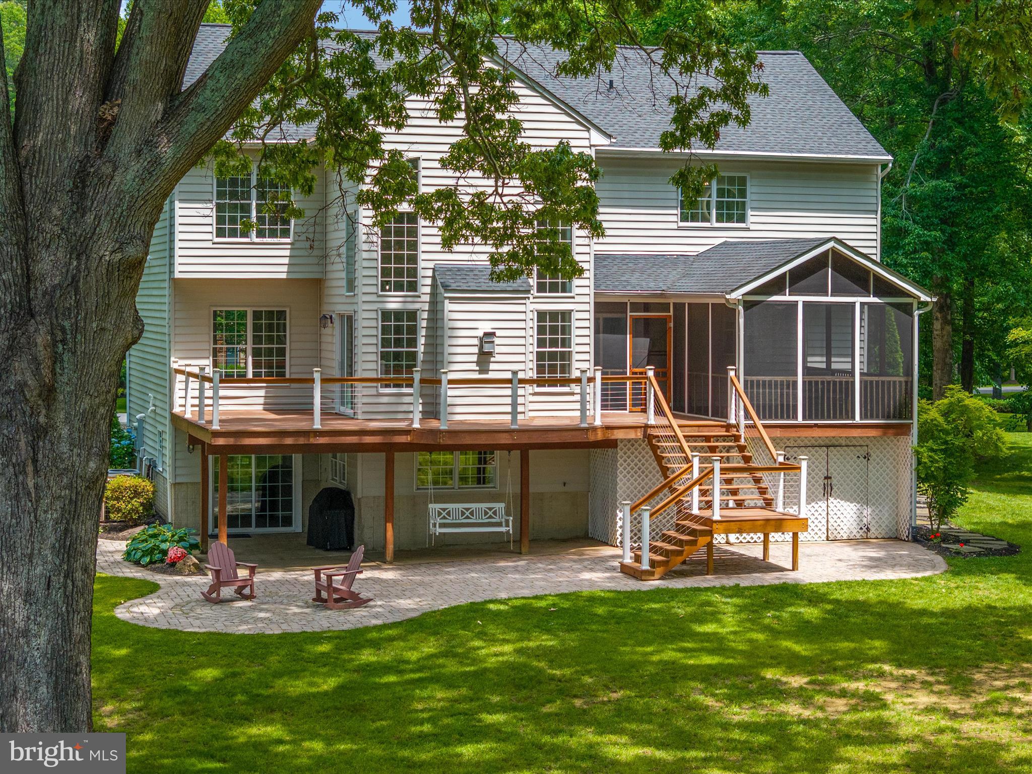 1015 S Creek View Ct