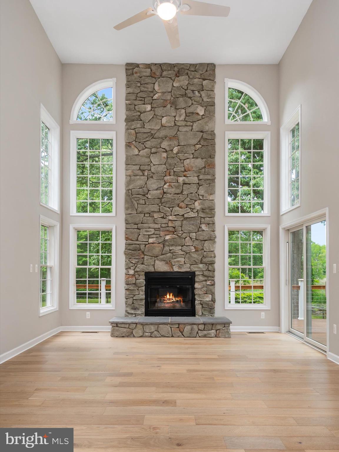 1015 S Creek View Ct