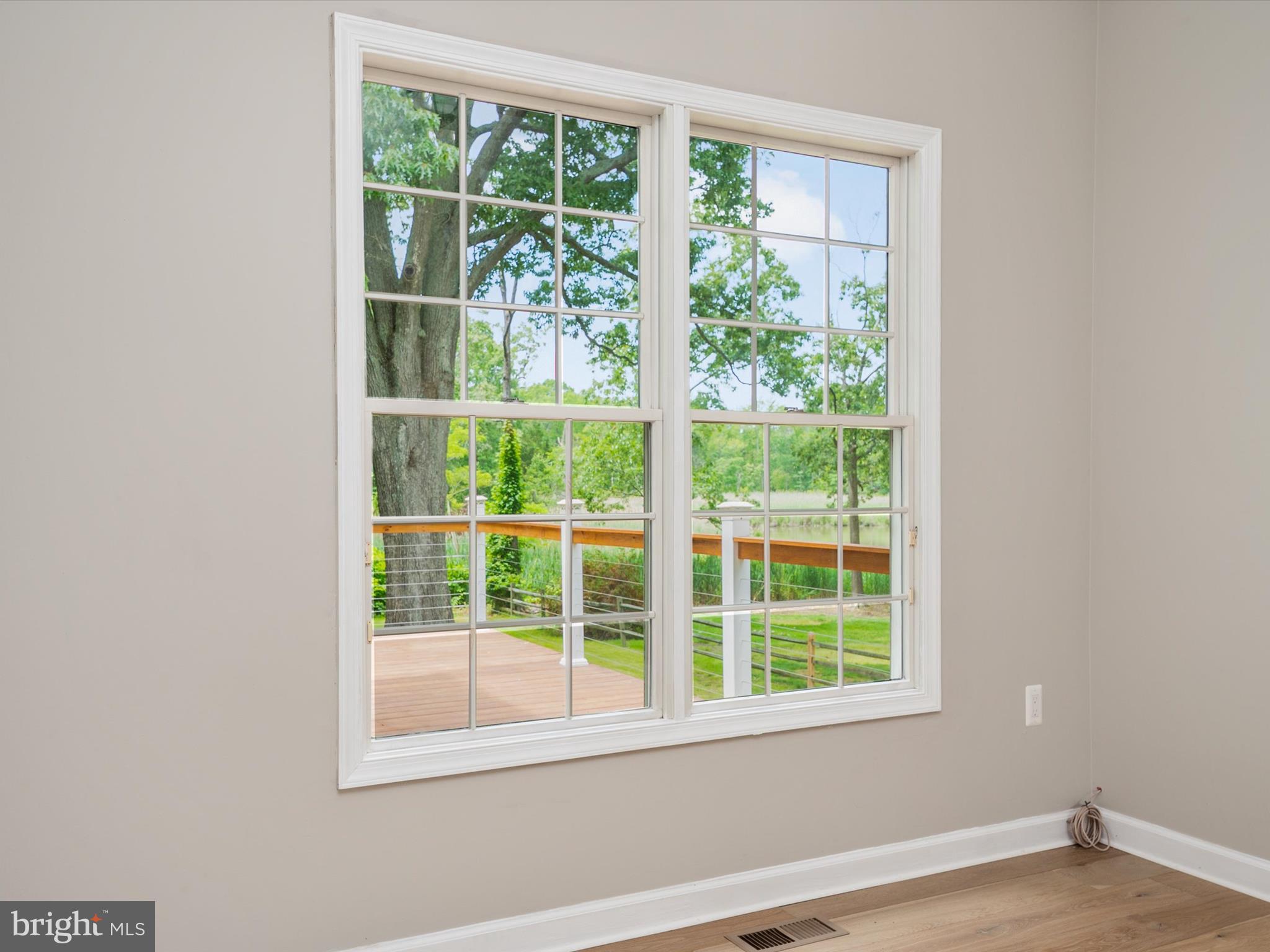 1015 S Creek View Ct