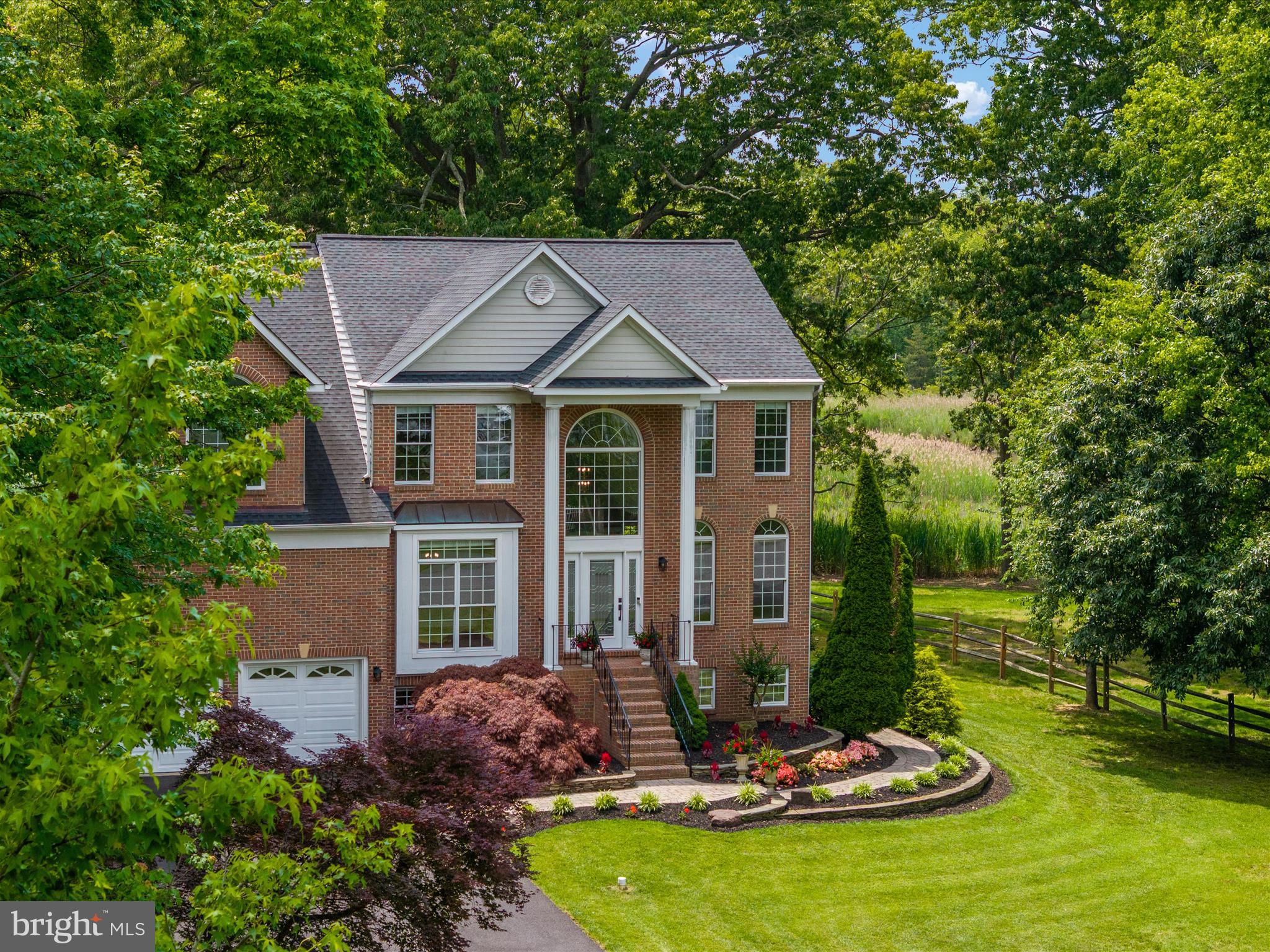 1015 S Creek View Ct