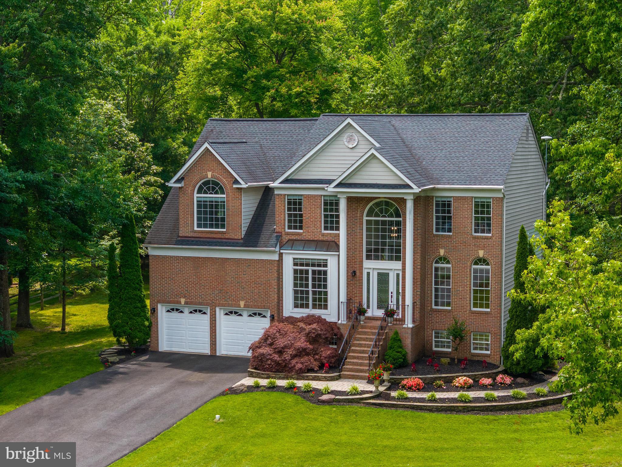 1015 S Creek View Ct