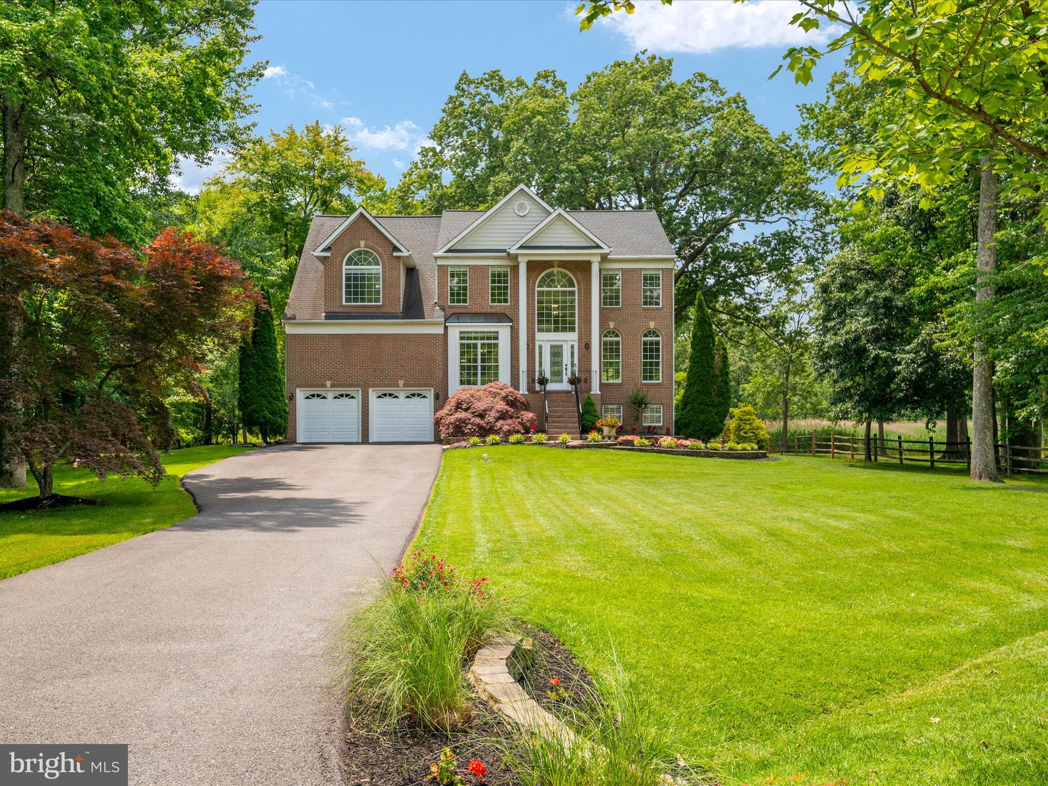 1015 S Creek View Ct
