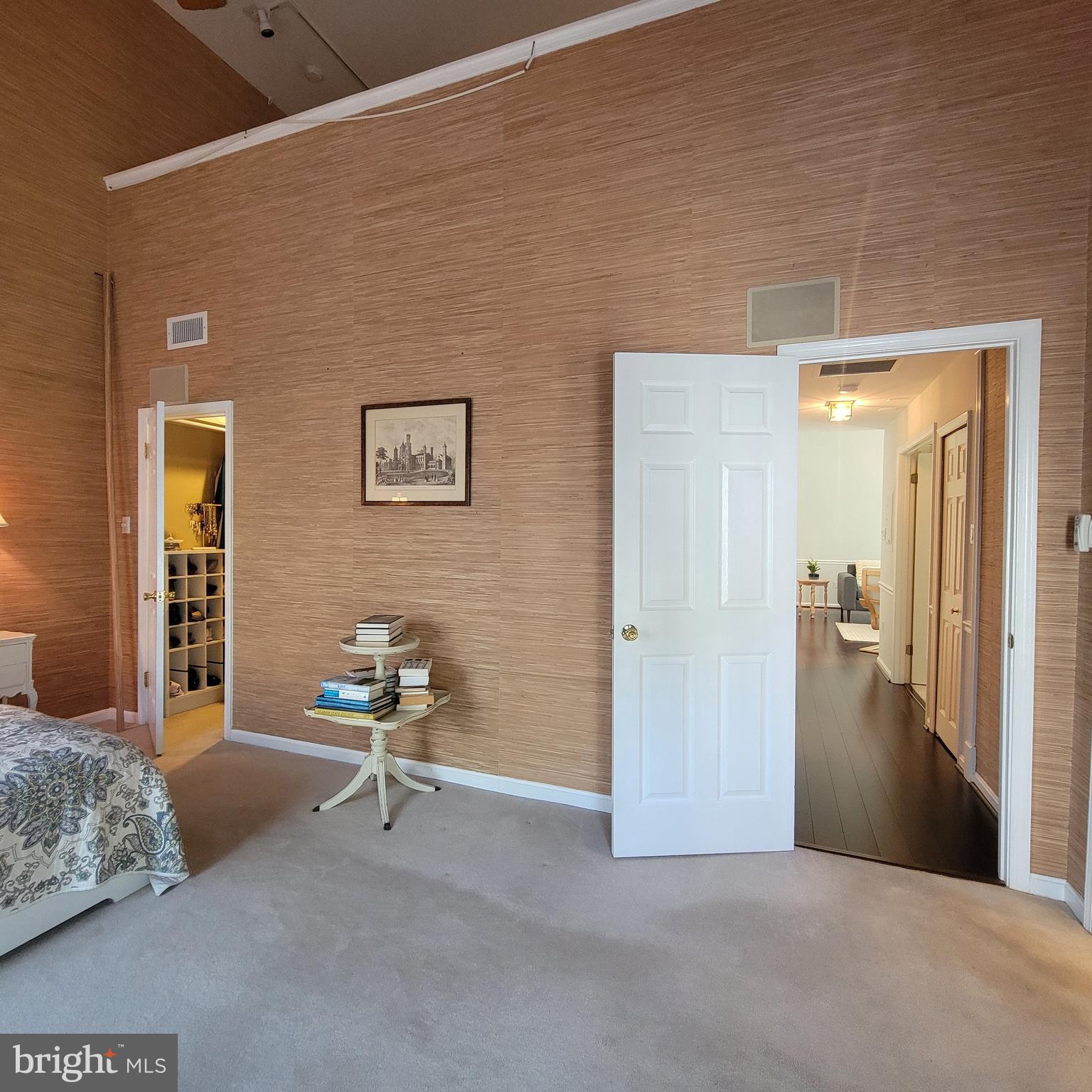 2710 SUMMERVIEW WAY 302