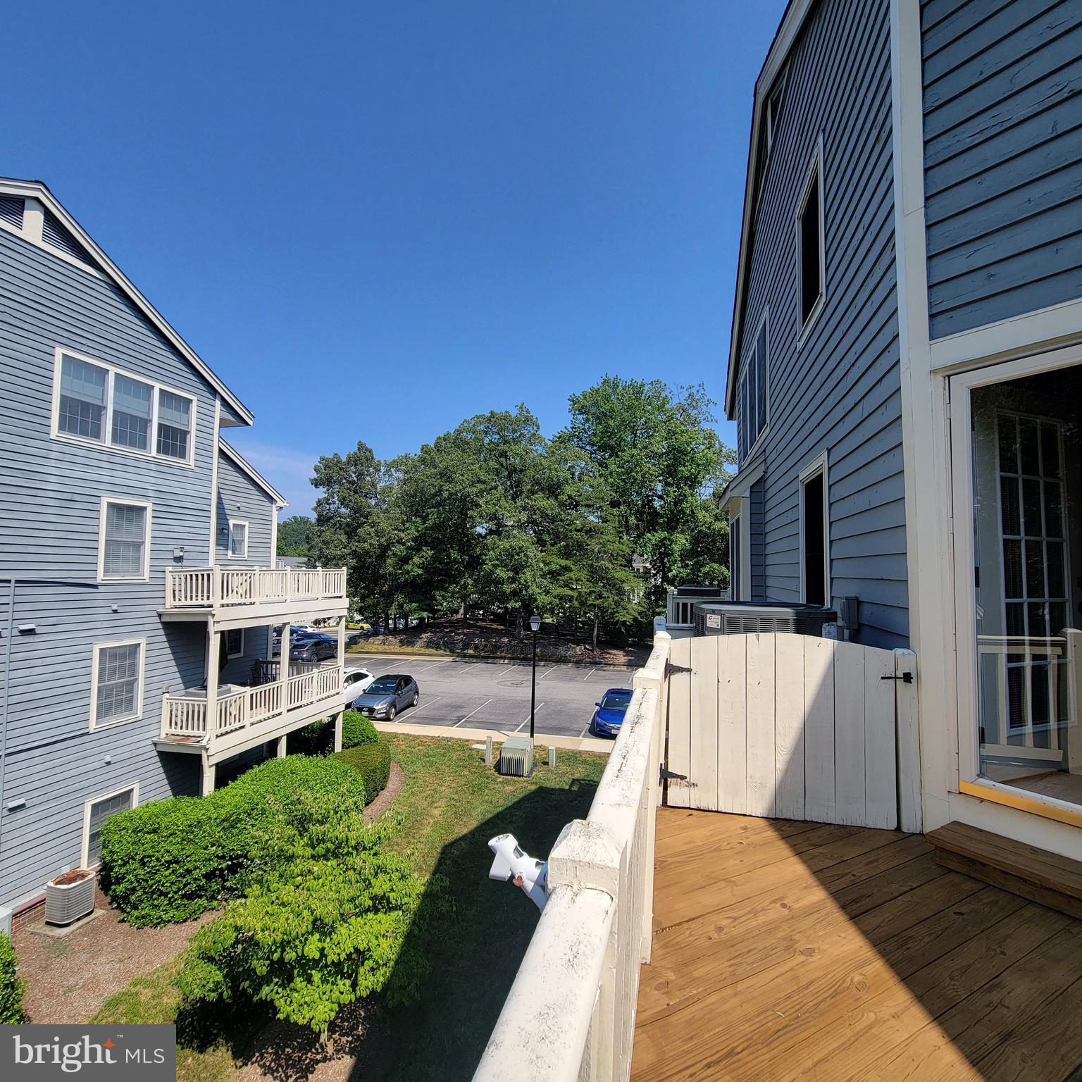 2710 SUMMERVIEW WAY 302