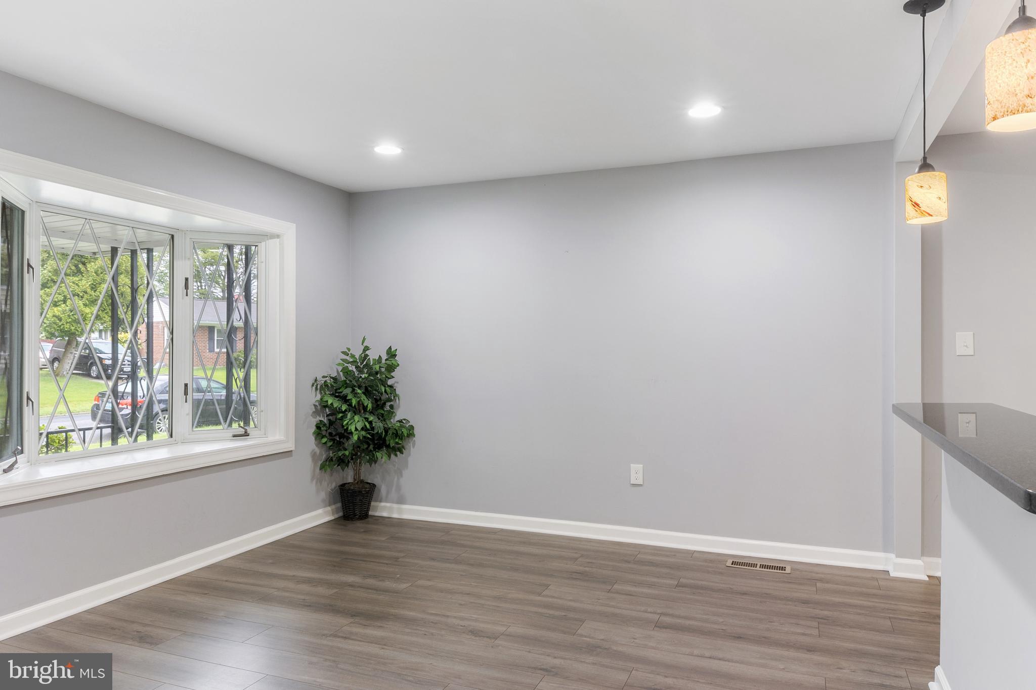 1125 Wynbrook Rd